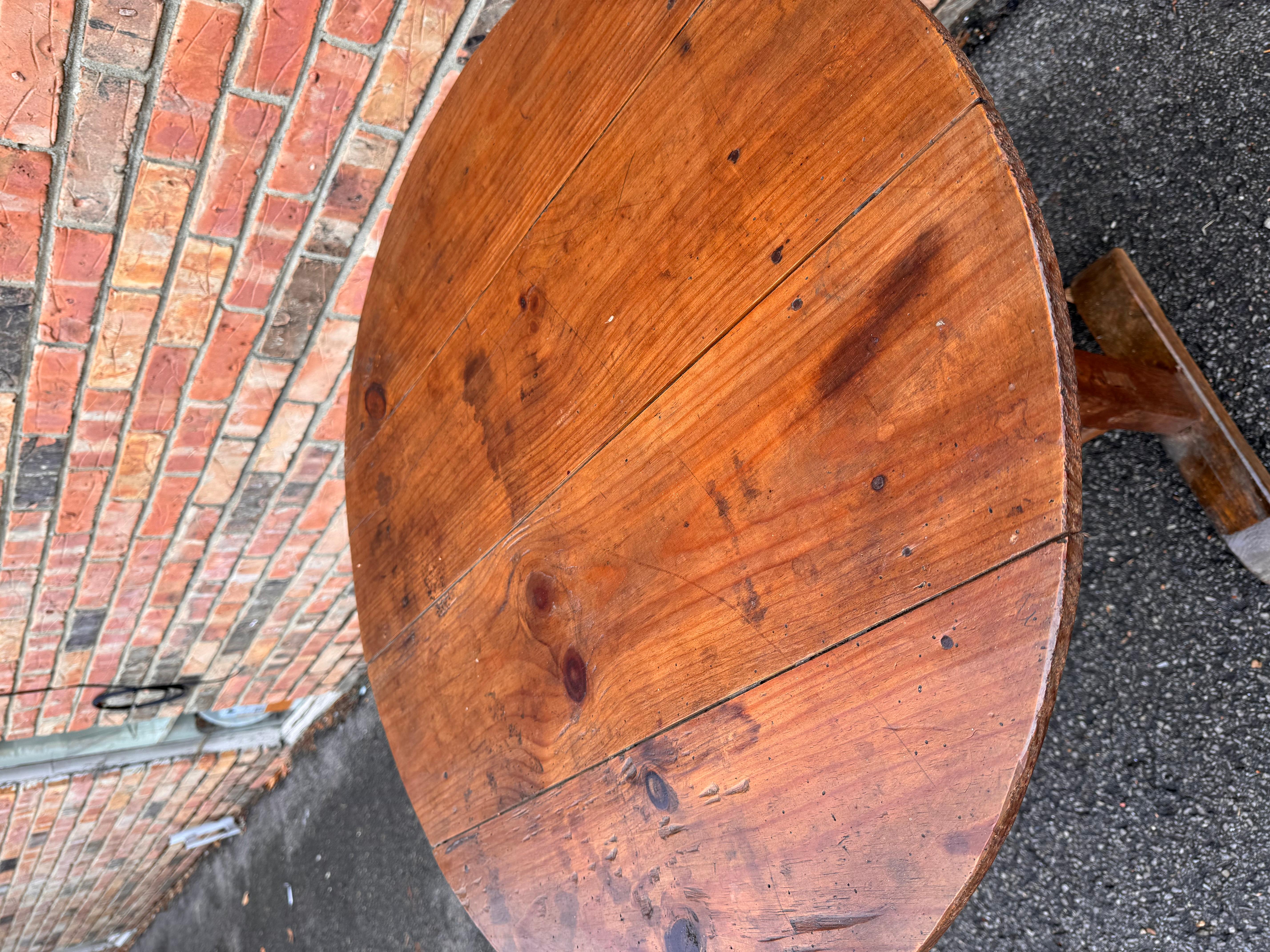 Mesa de vino francesa del siglo XIX Mediados del siglo XIX en venta