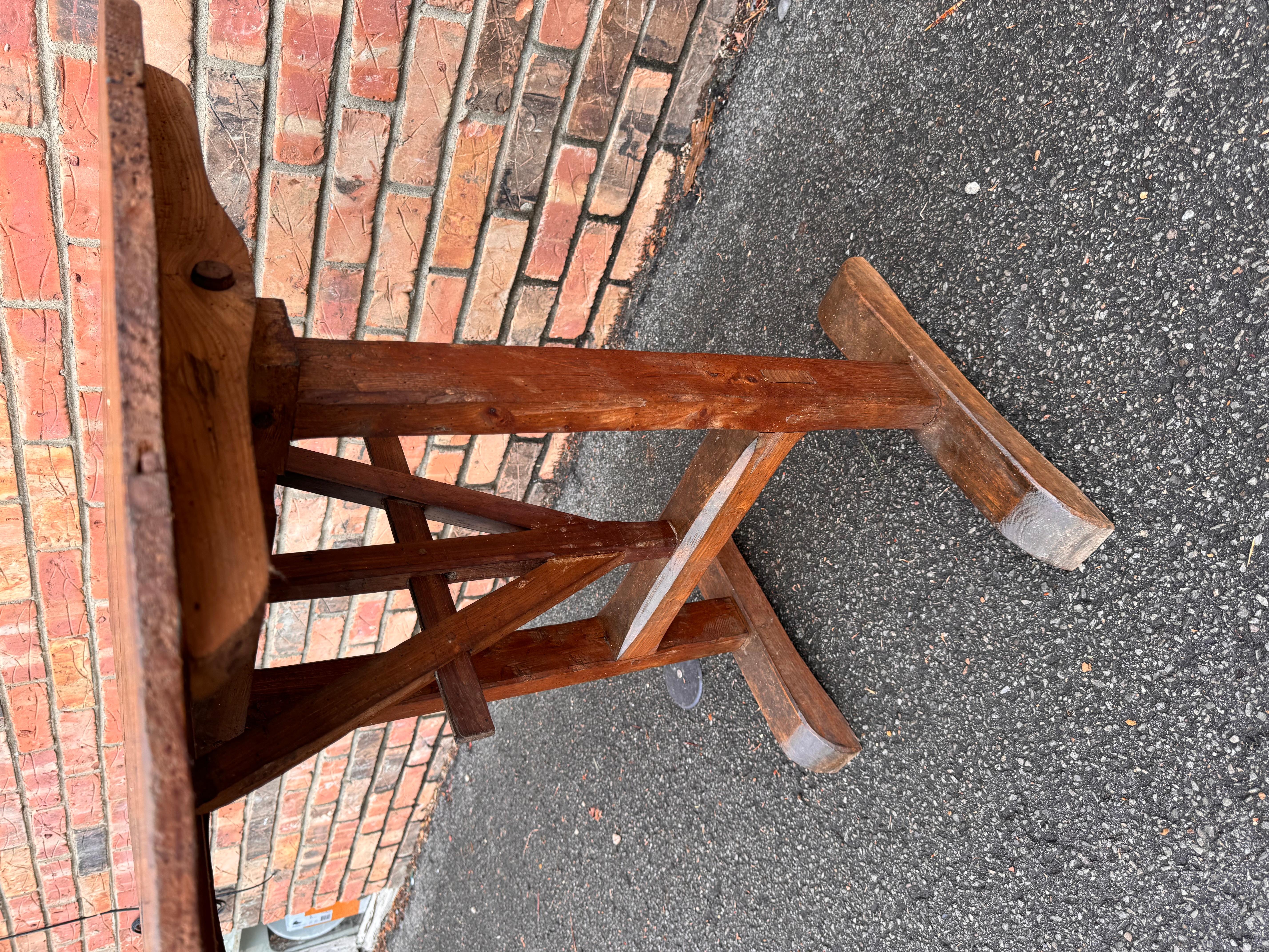 Mesa de vino francesa del siglo XIX Madera dura en venta