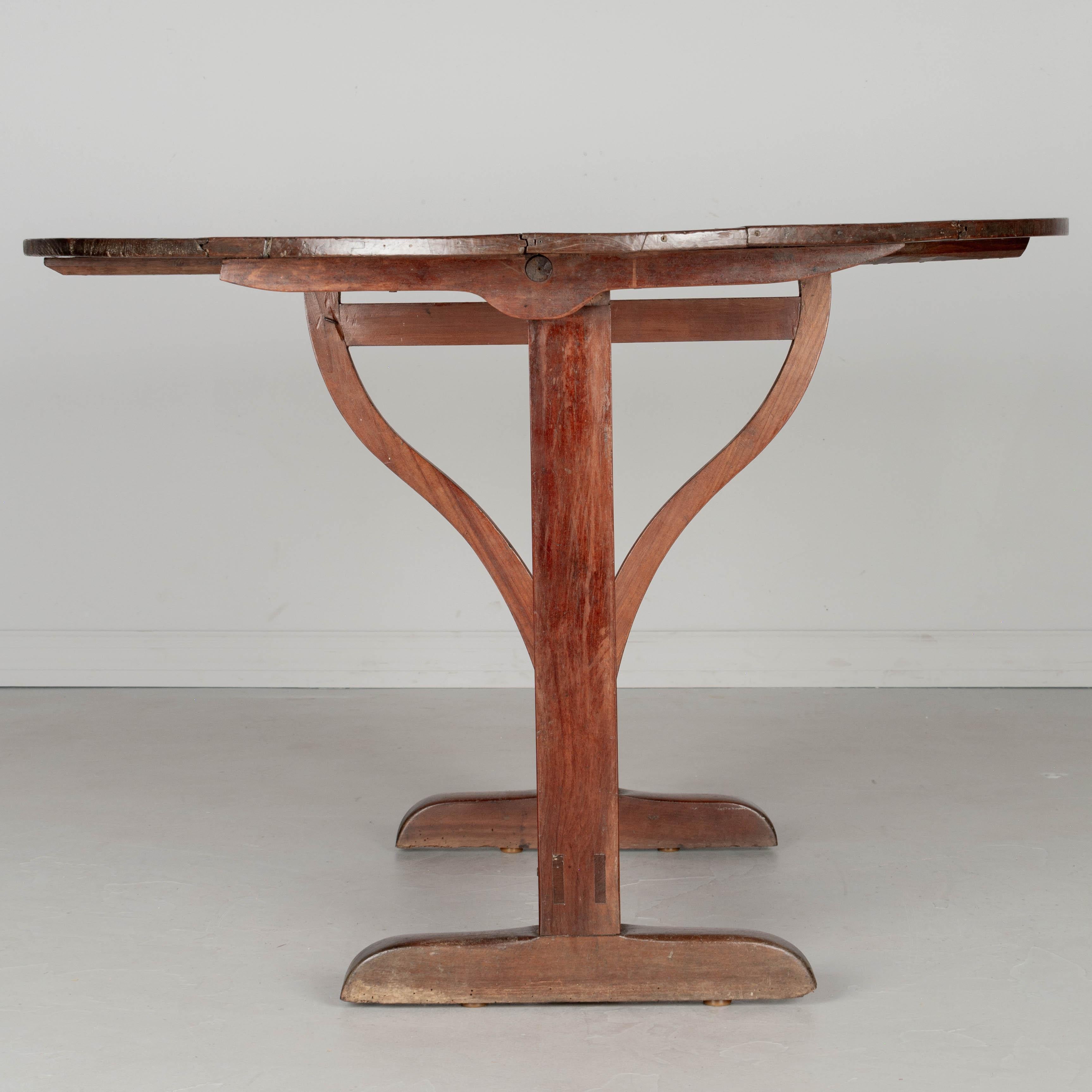 19th Century French Wine Tasting Table or Tilt-Top Table For Sale 4