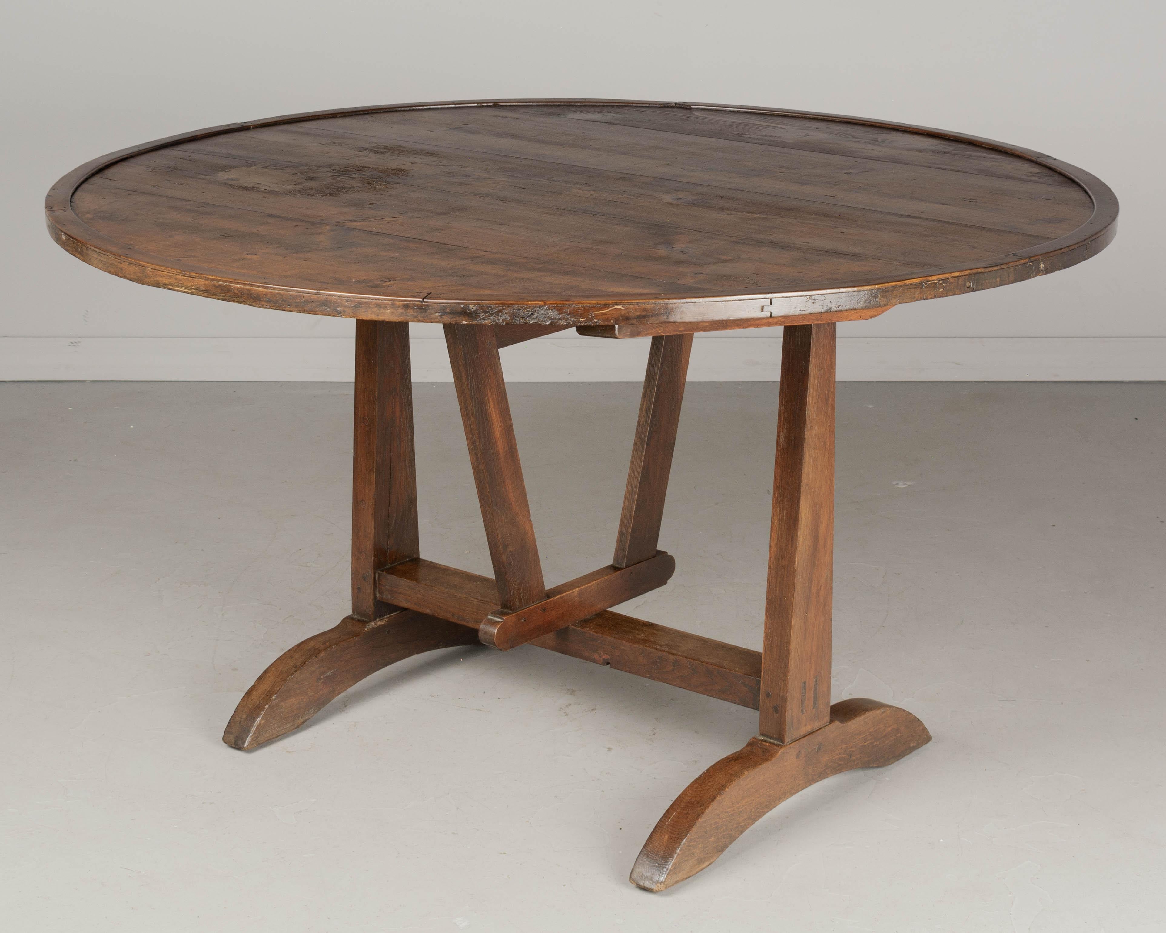 19th Century French Wine Tasting Table or Tilt-Top Table For Sale 5