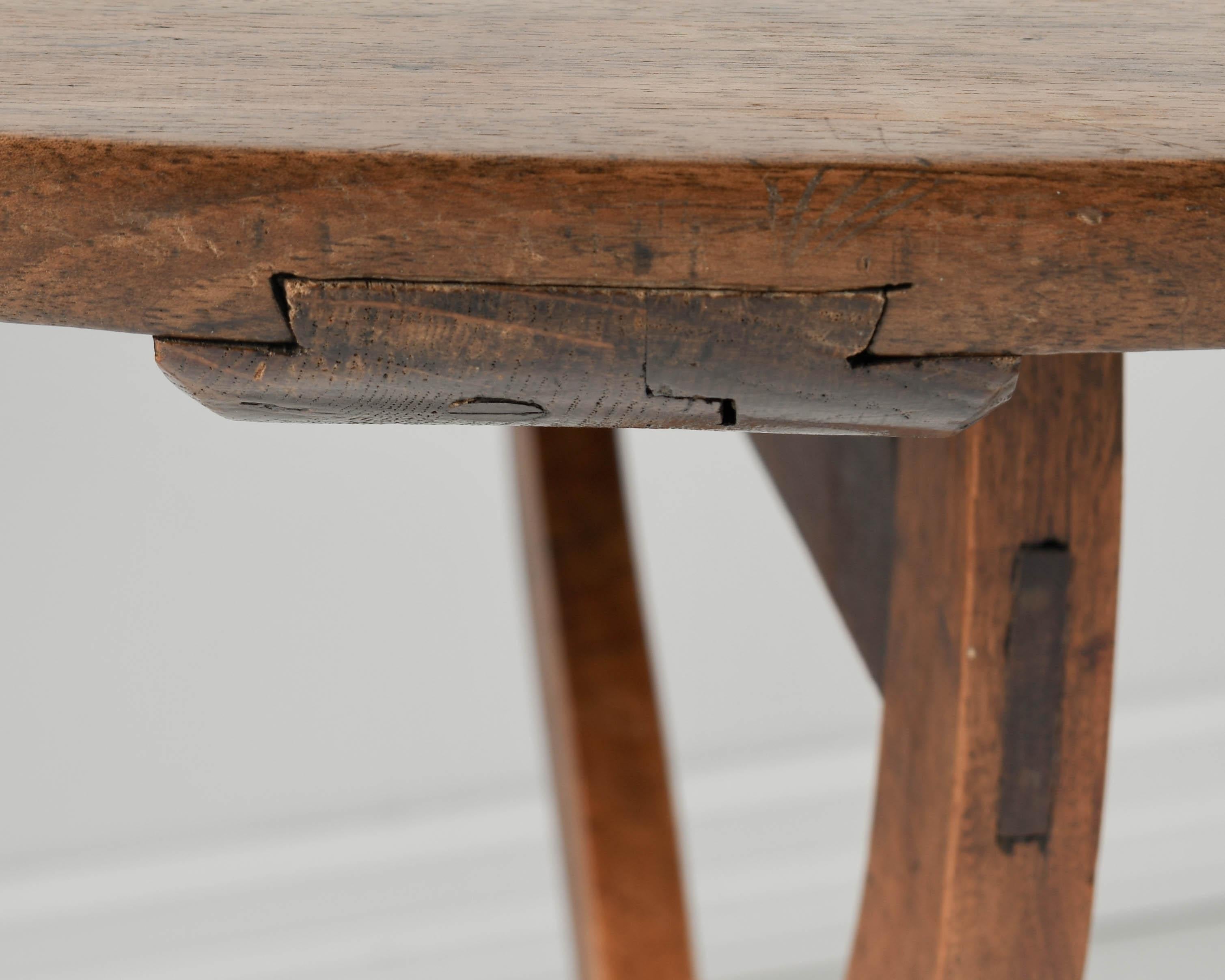 Mesa de cata de vinos francesa del siglo XIX o mesa basculante en venta 7