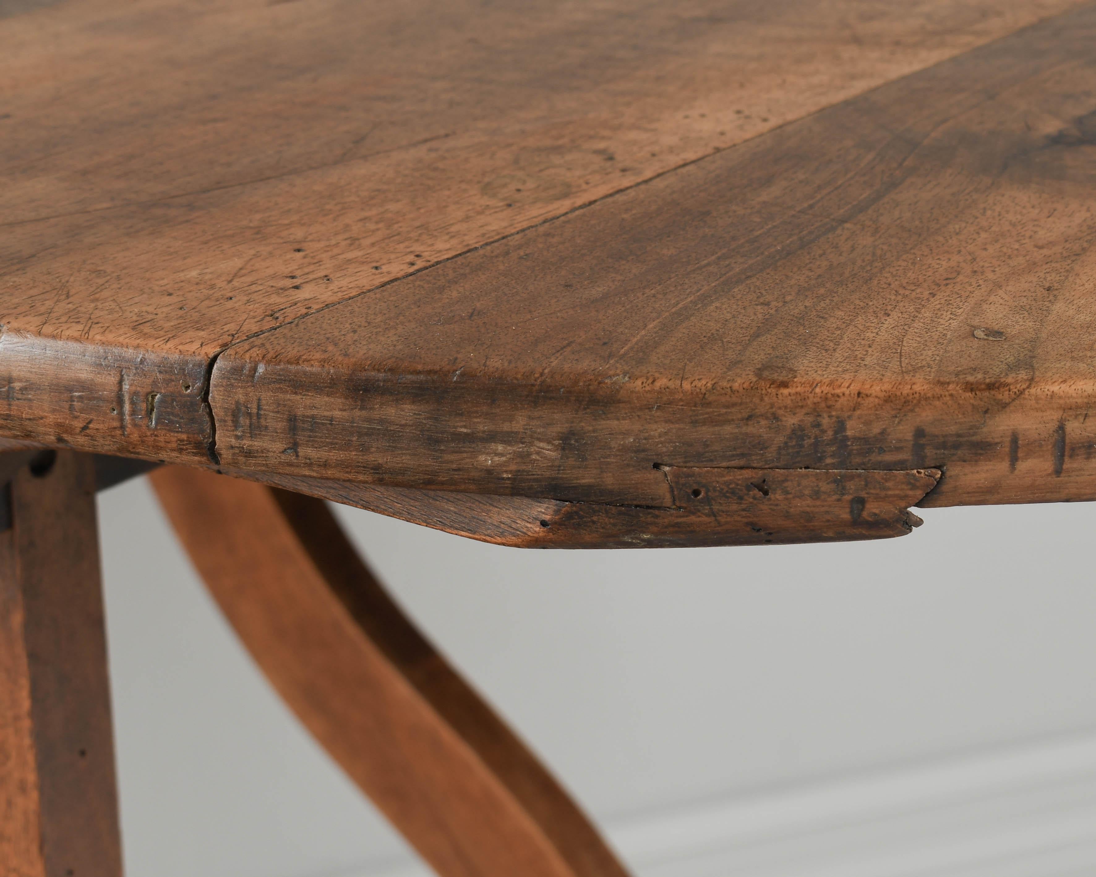 Mesa de cata de vinos francesa del siglo XIX o mesa basculante en venta 8