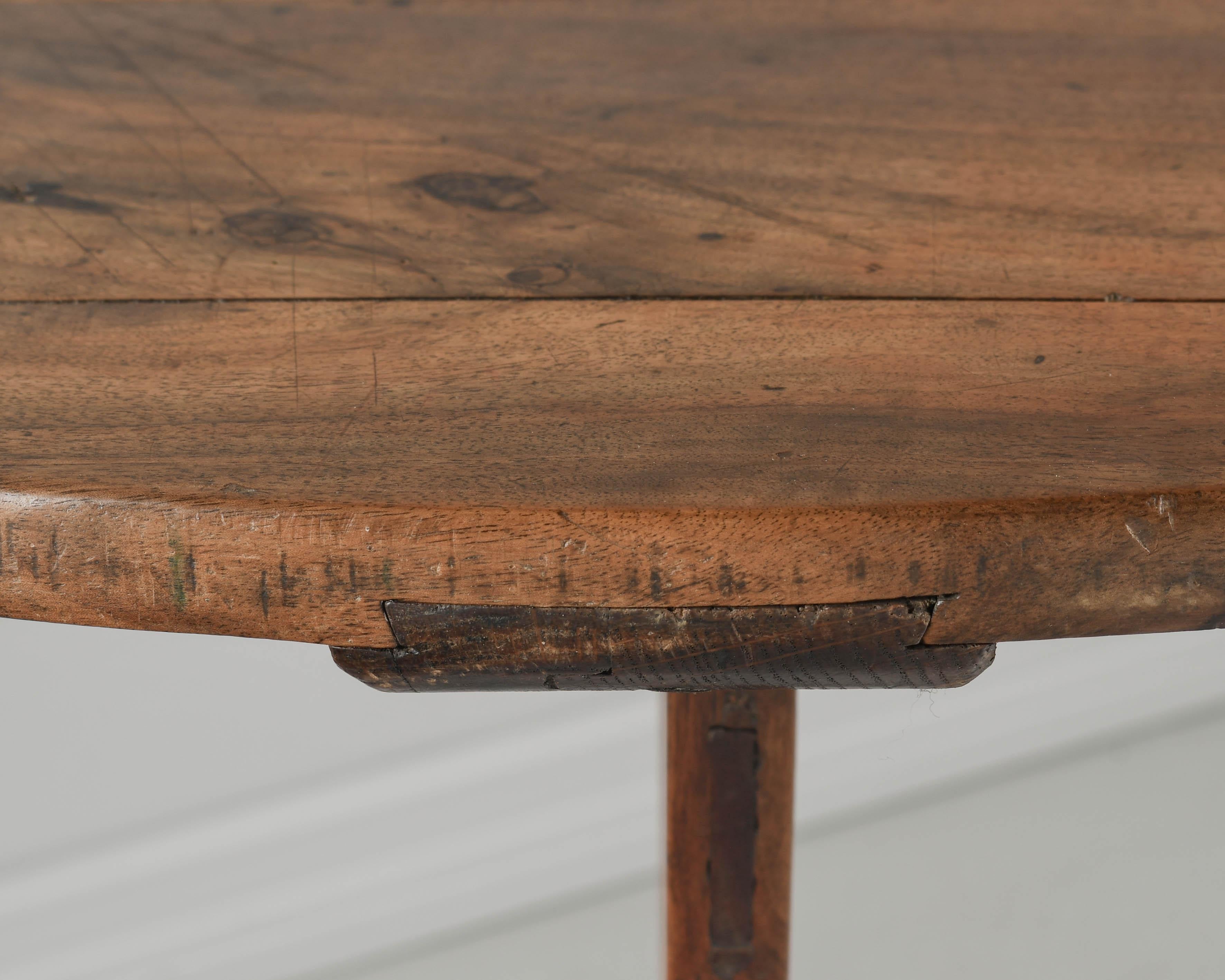 Mesa de cata de vinos francesa del siglo XIX o mesa basculante en venta 9