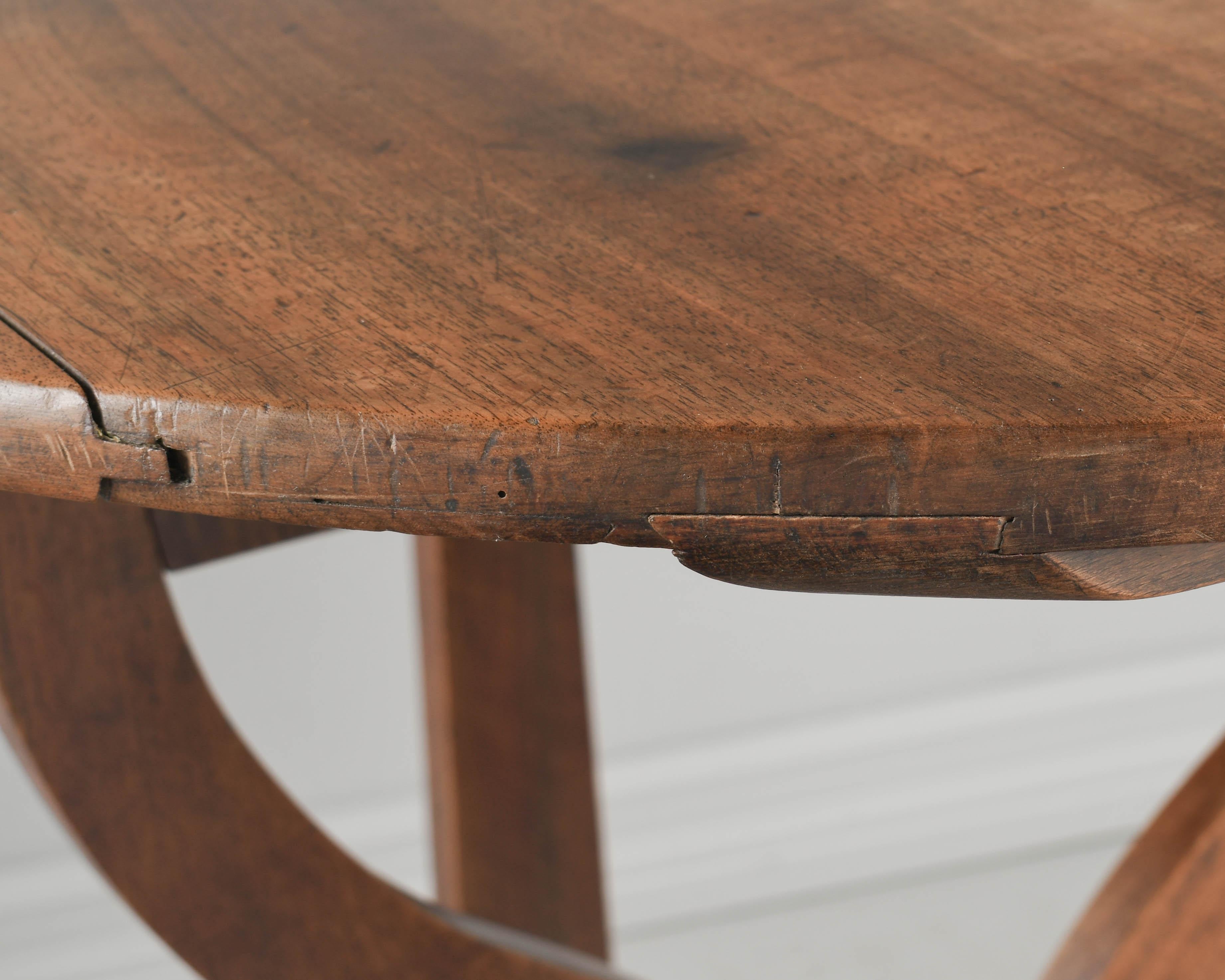 Mesa de cata de vinos francesa del siglo XIX o mesa basculante en venta 10