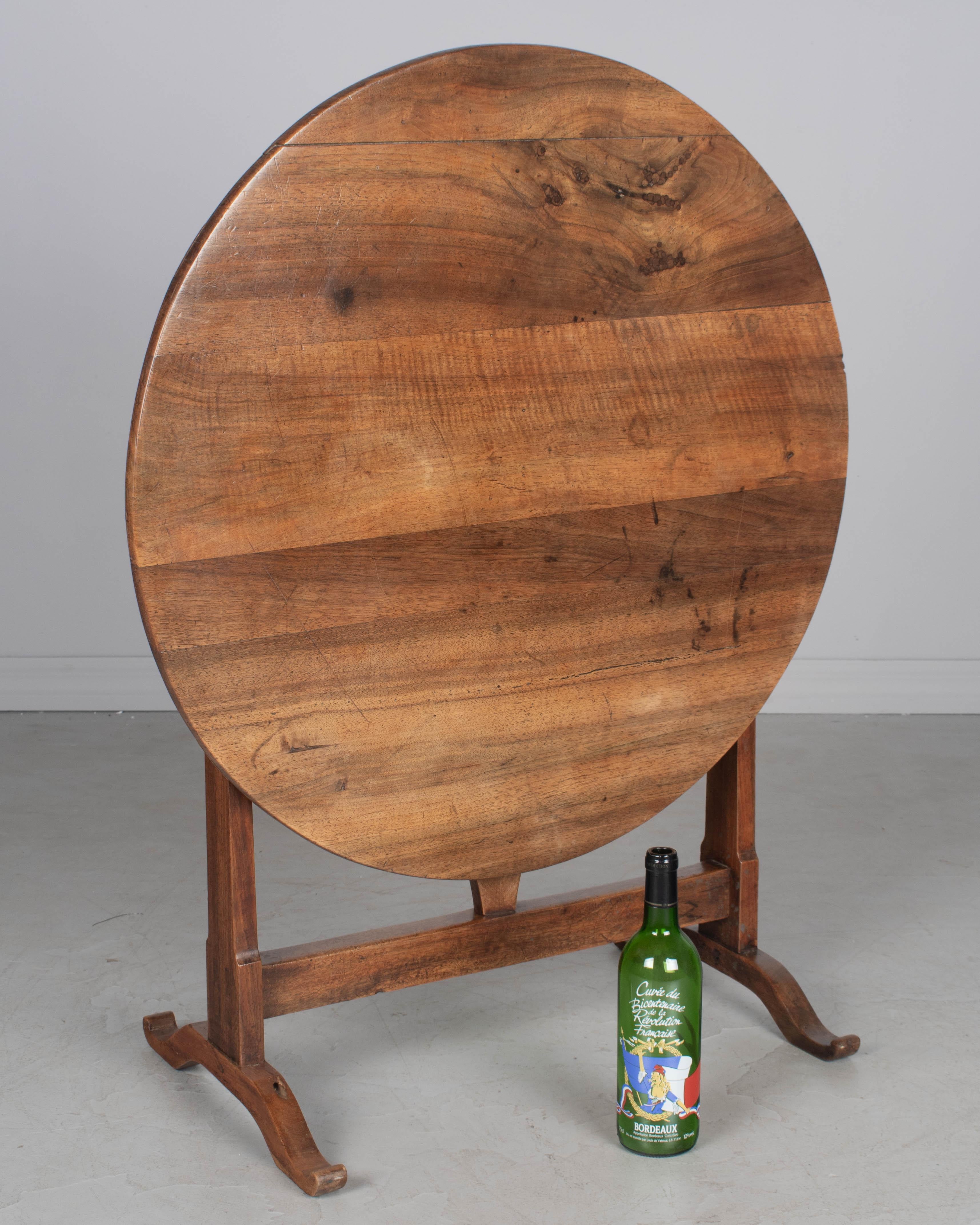 Mesa de cata de vinos francesa del siglo XIX o mesa basculante en venta 13