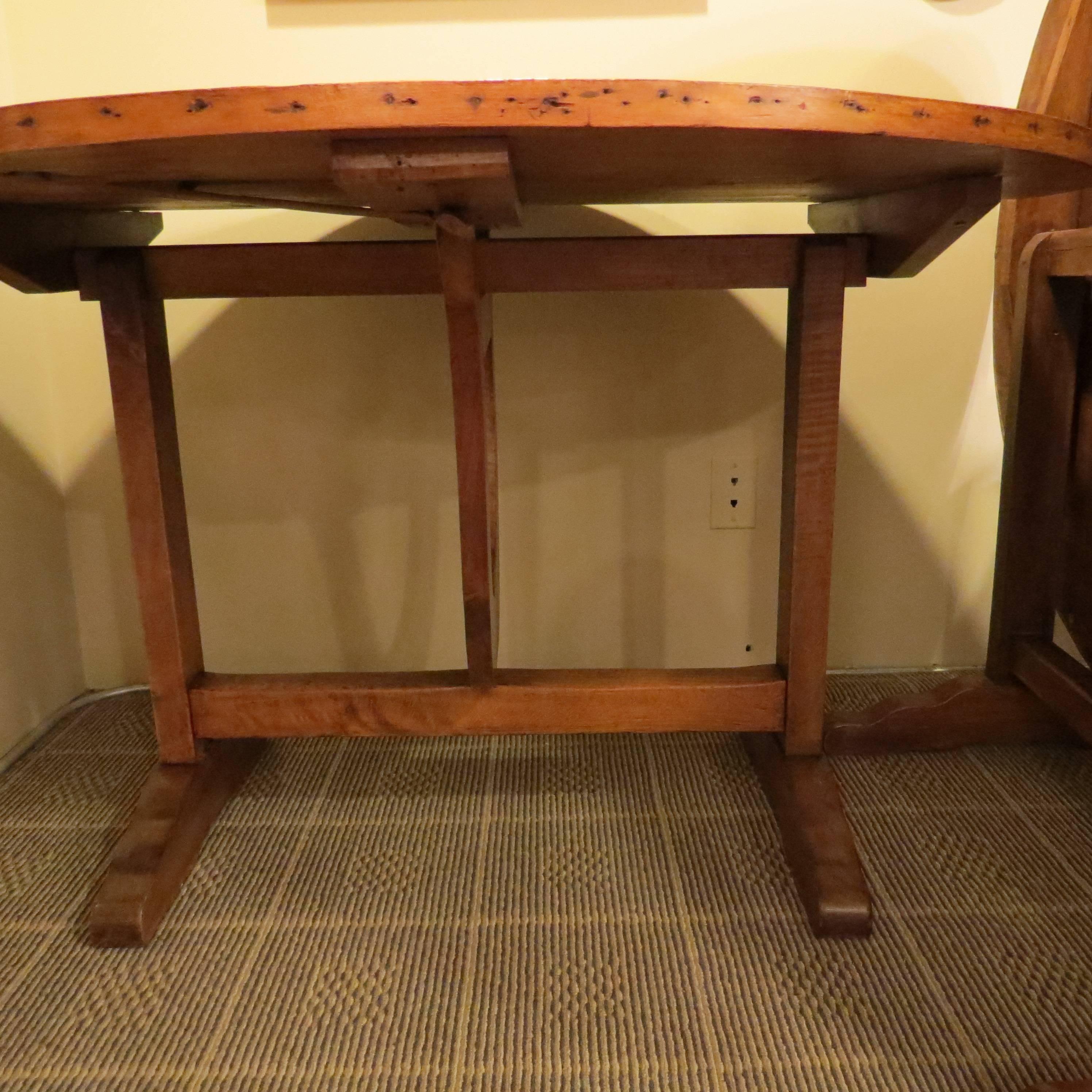 19th Century French Wine Tasting Table with Flip Top In Good Condition For Sale In Tulsa, OK