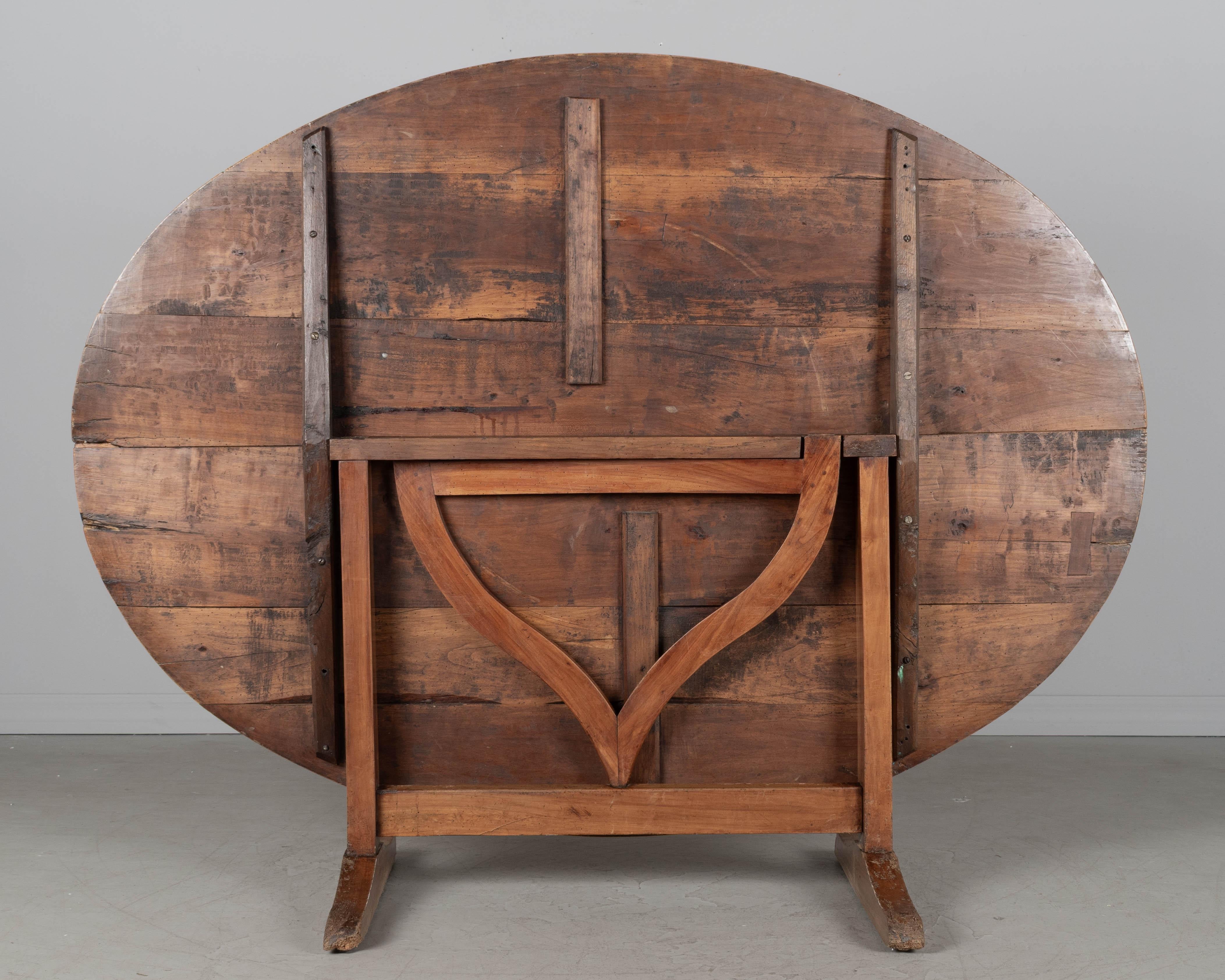 19th Century French Wine Tasting Tilt Top Table In Good Condition For Sale In Winter Park, FL
