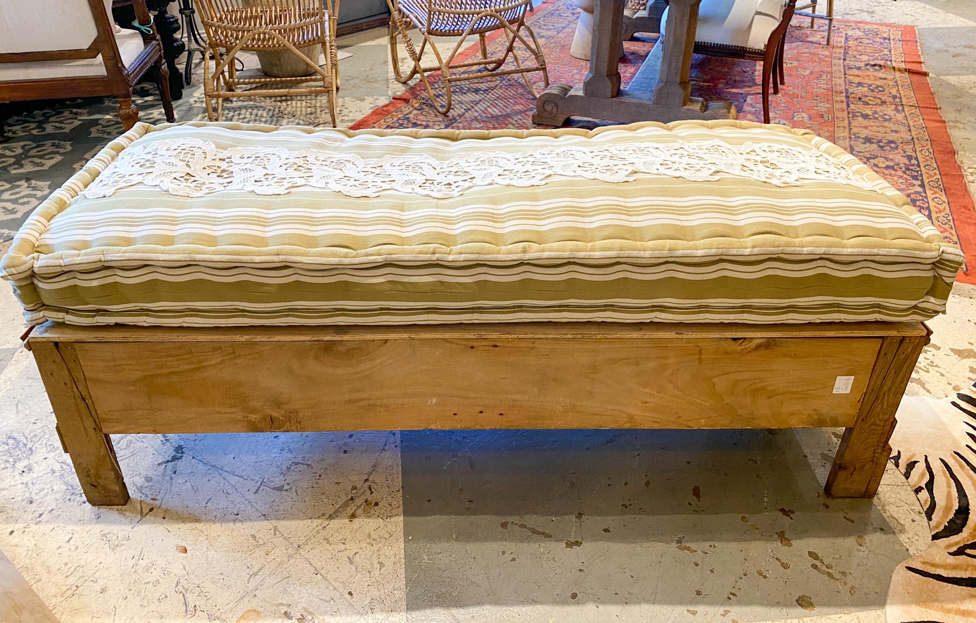 19th Century French Wood Banquette Bench with Cotton Cushion and Storage 5