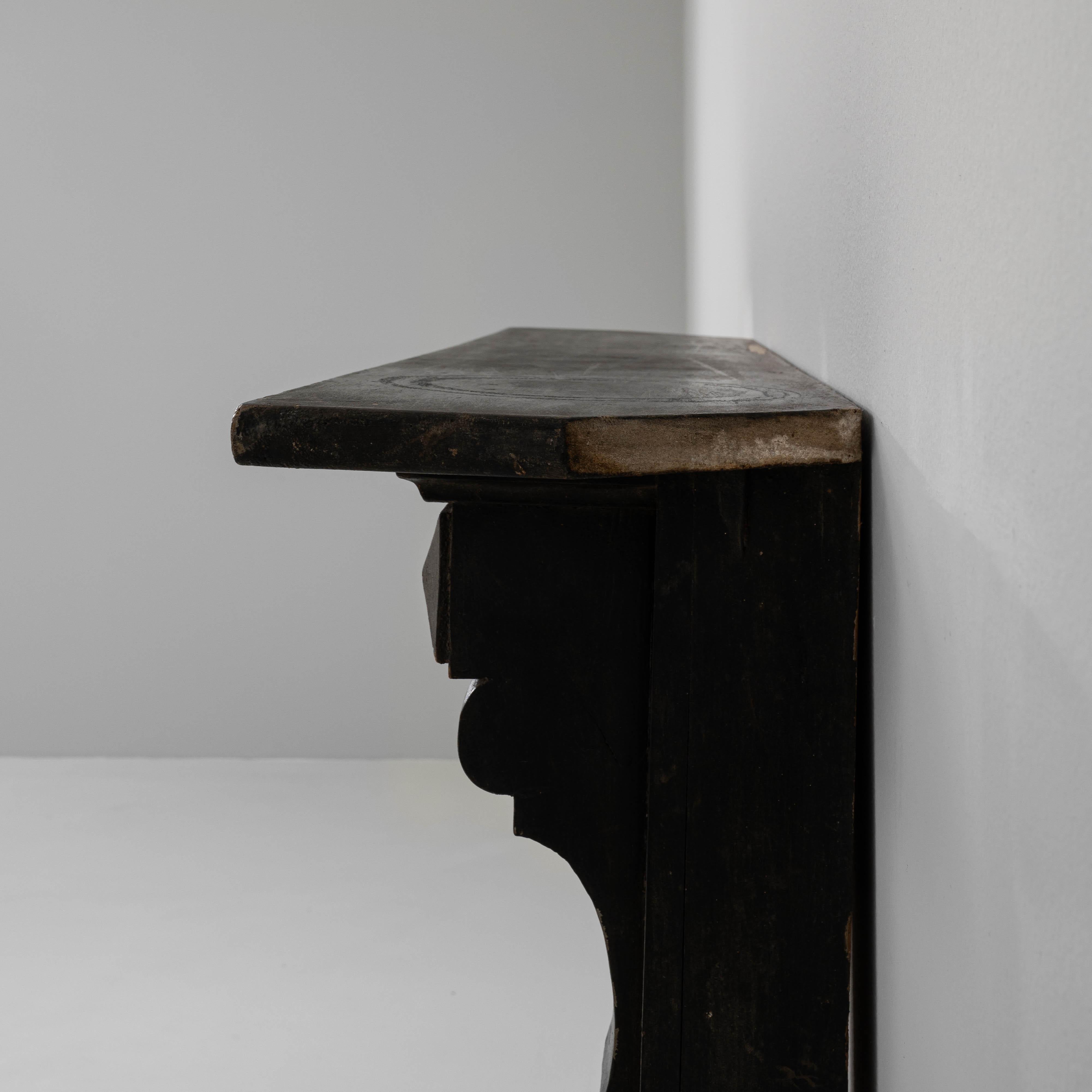 Camino francese del XIX secolo in Wood patinato nero in vendita 8