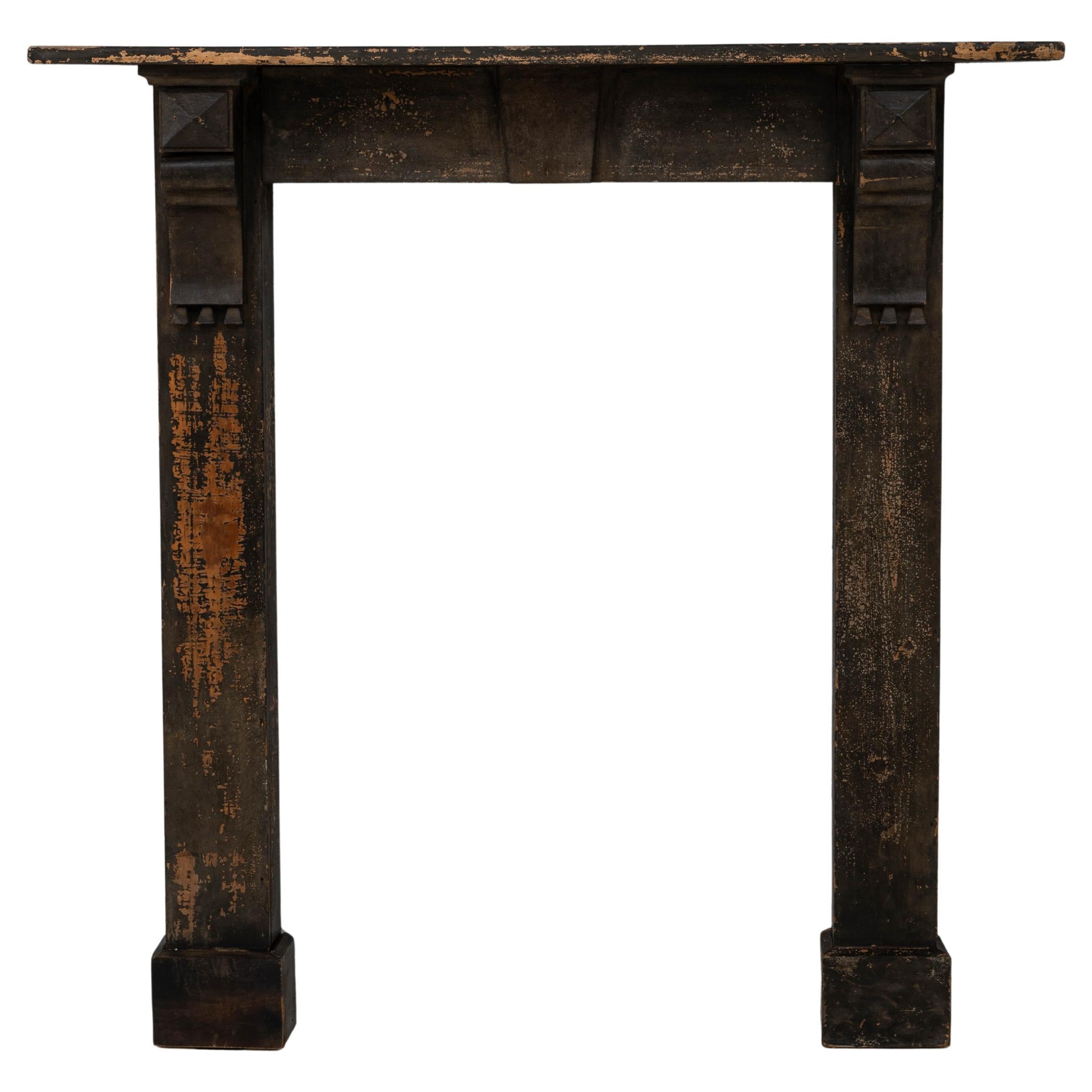 Camino francese del XIX secolo in Wood patinato nero in vendita