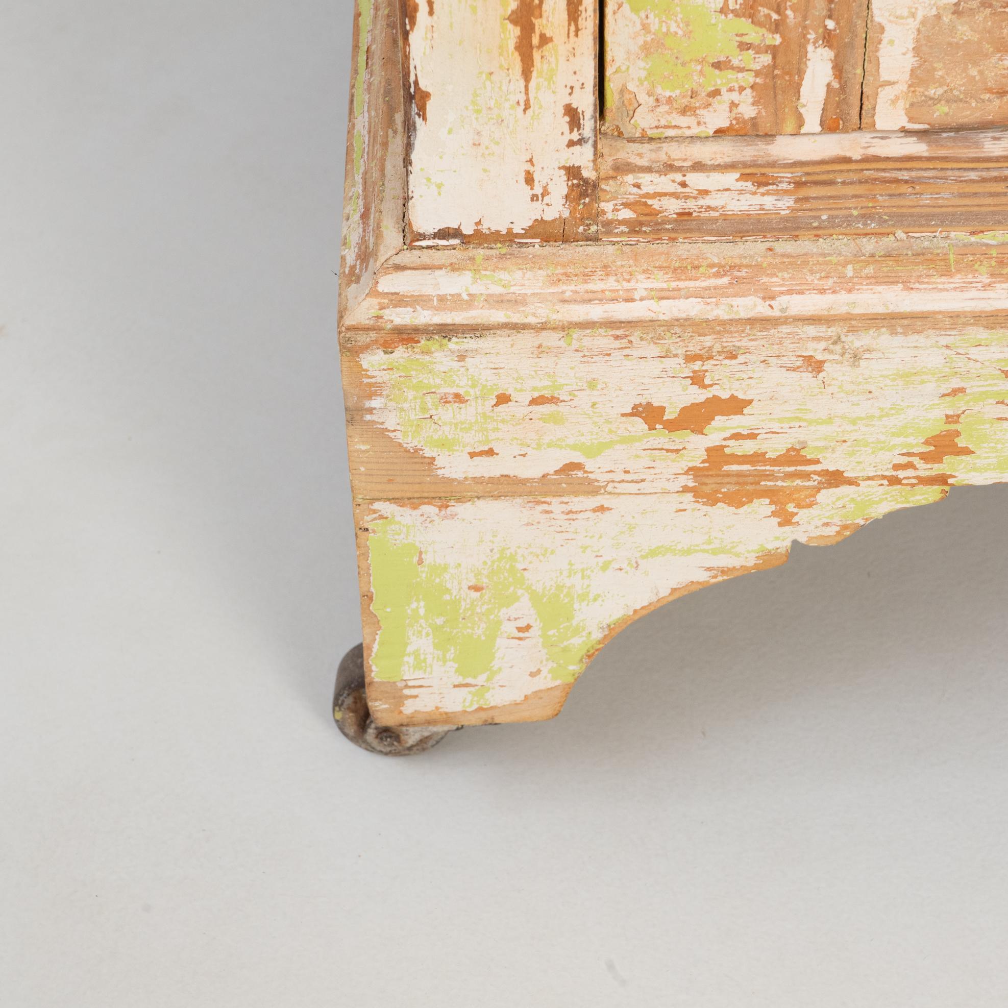 19th Century French Wood Patinated Cabinet With Wheels in vendita 7