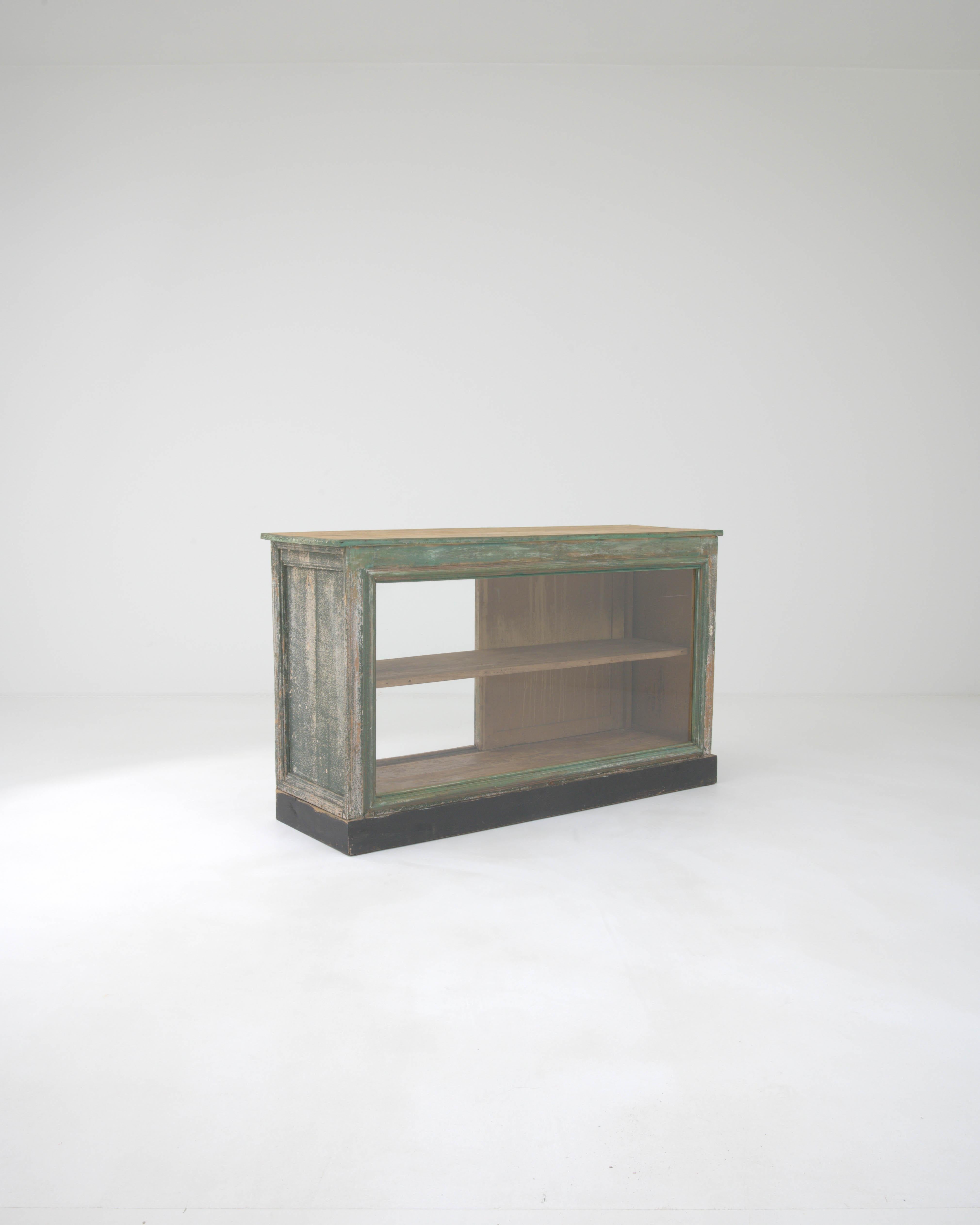 19th Century French Wood Patinated Shop Counter For Sale 4