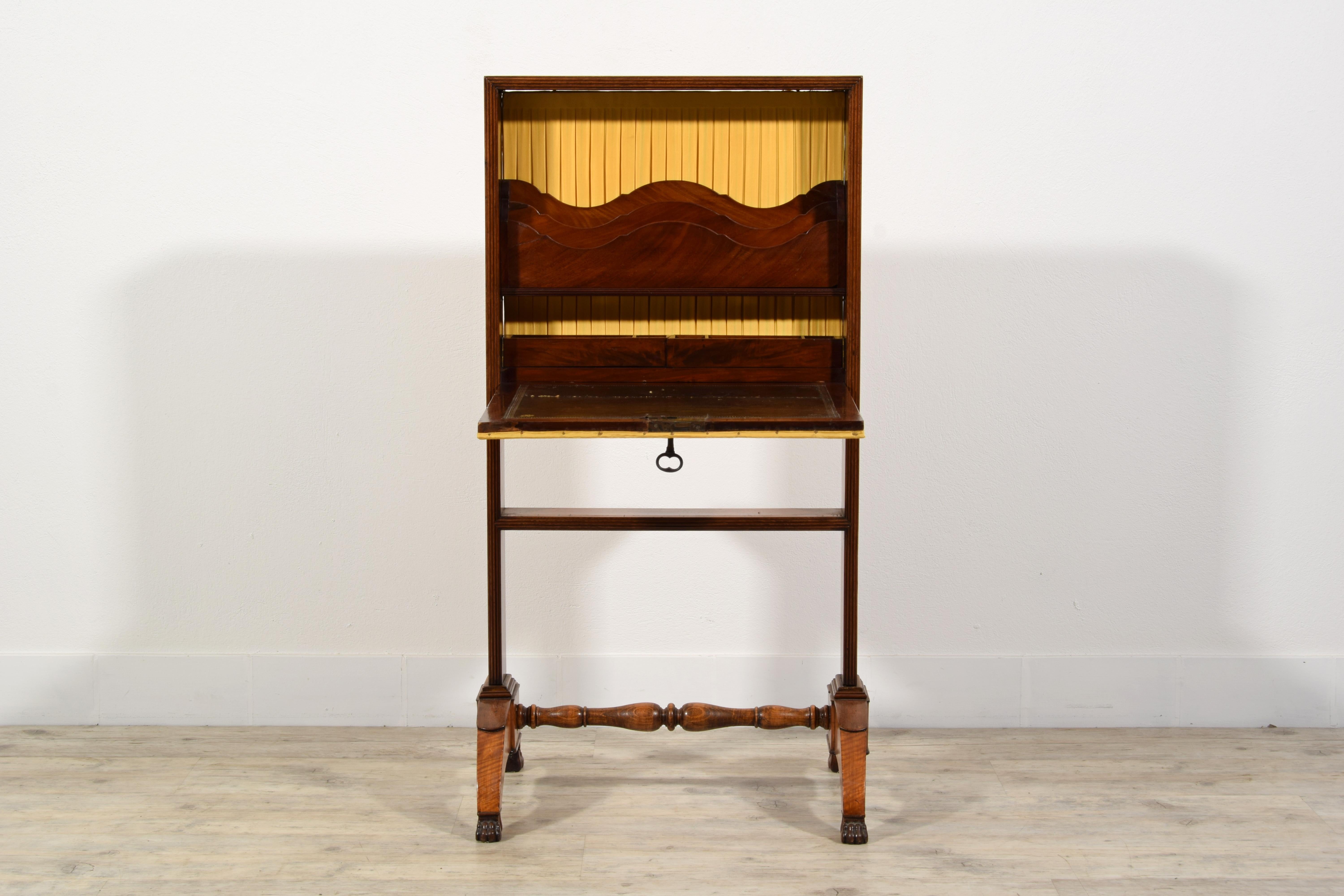 19. Jahrhundert, Französisch Wood Travel Desk im Angebot 1