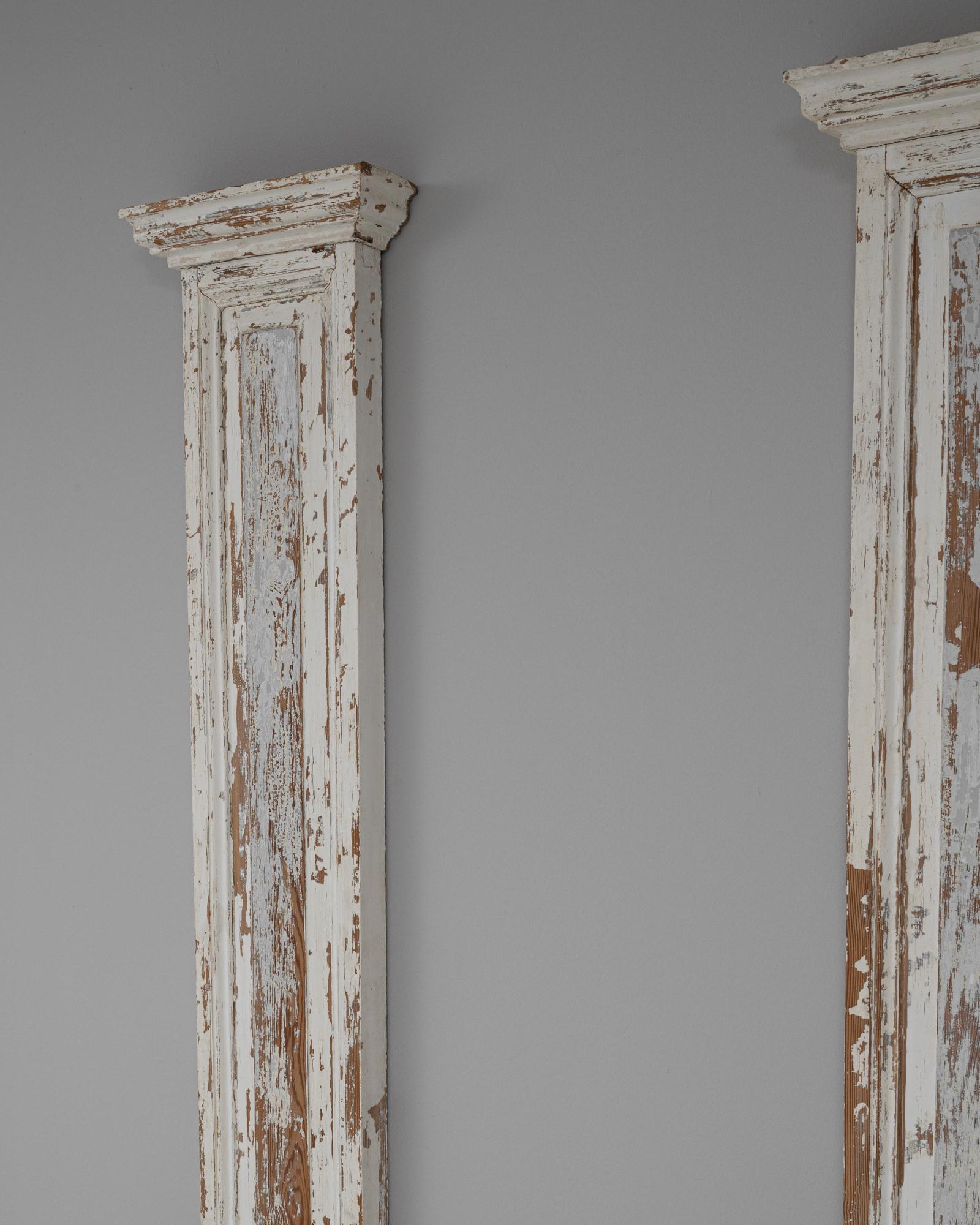 19th Century French Wood White Patinated Columns, a Pair For Sale 3