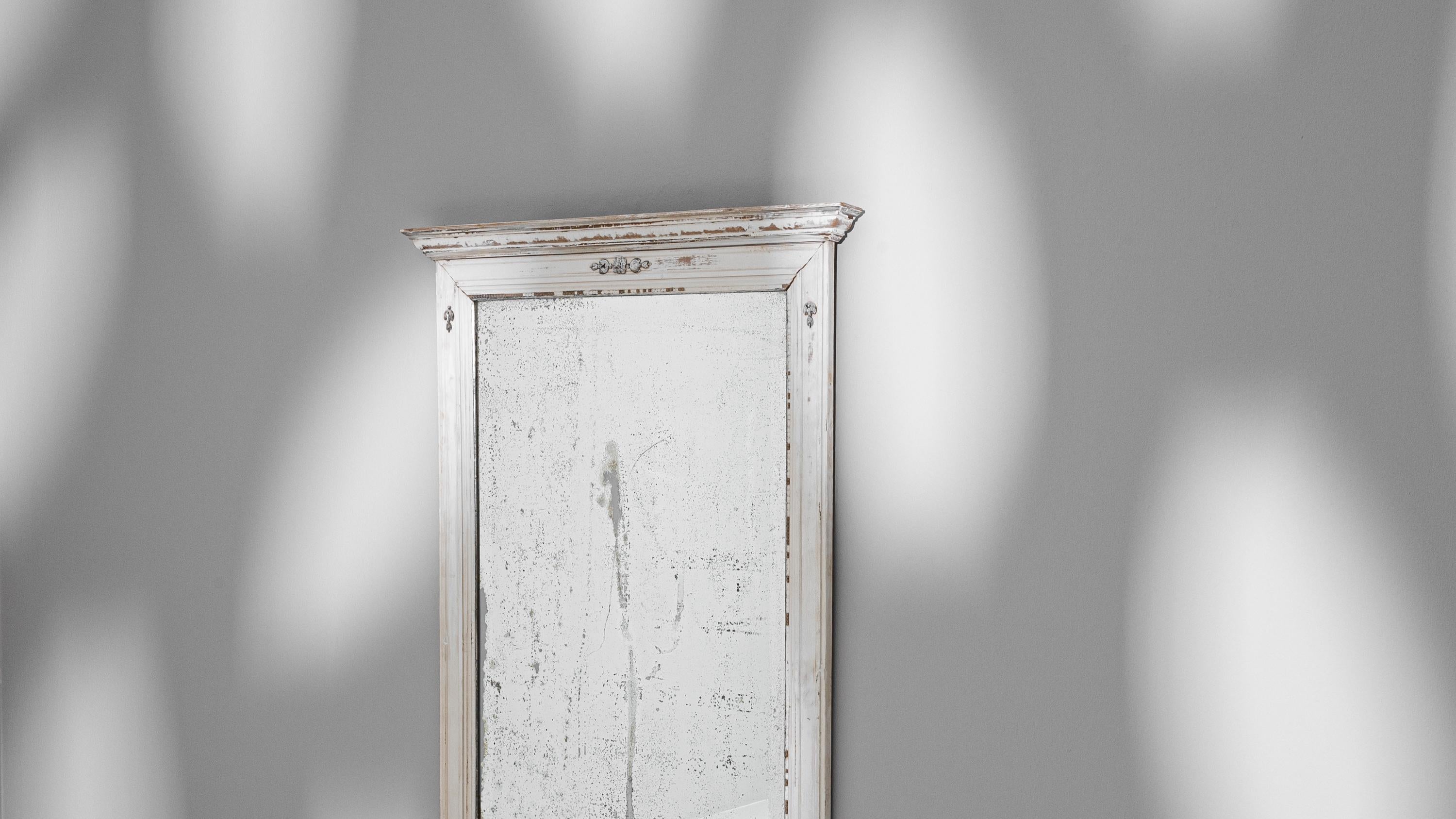 19th Century French Wood White Patinated Mirror For Sale 7