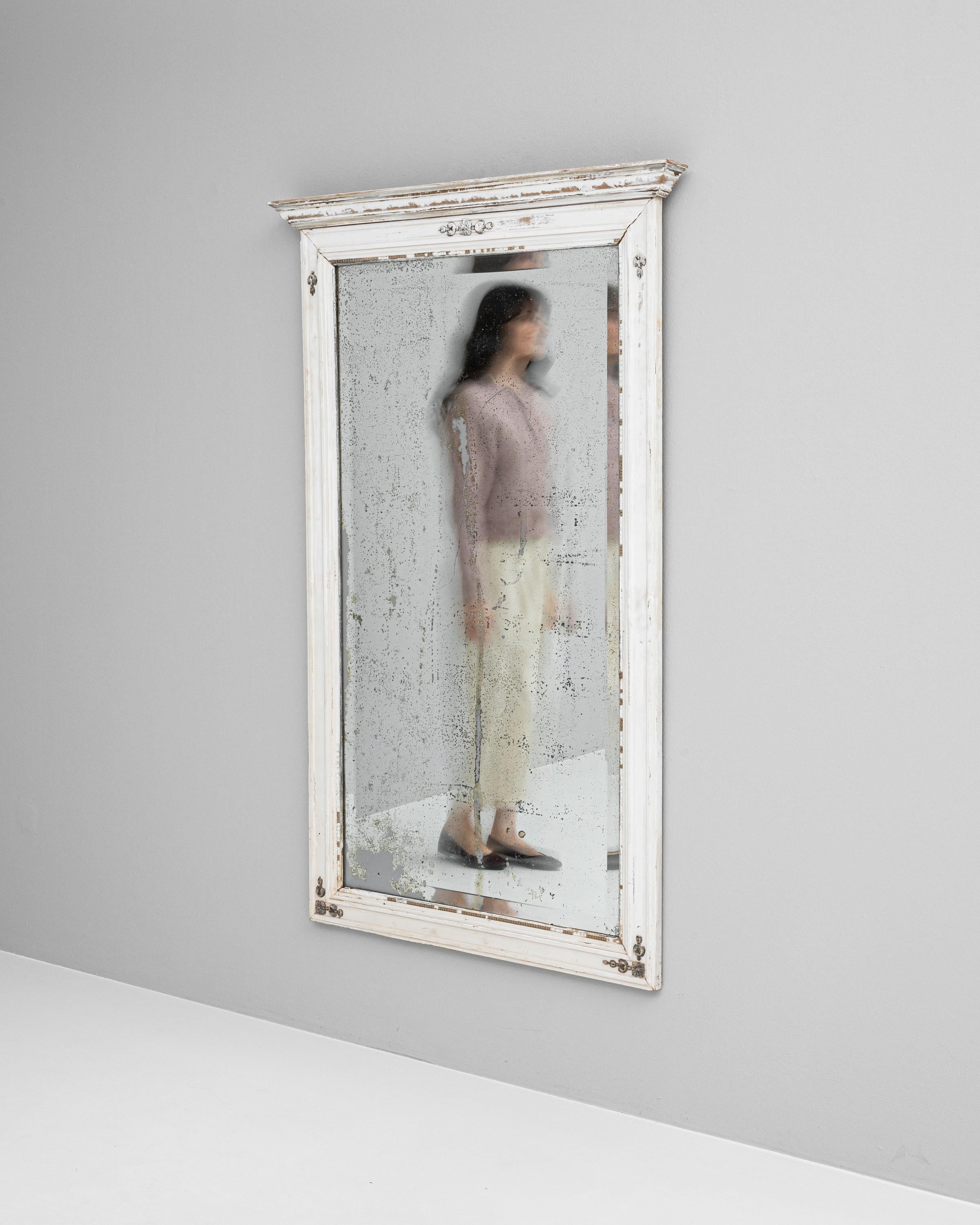 19th Century French Wood White Patinated Mirror For Sale 4