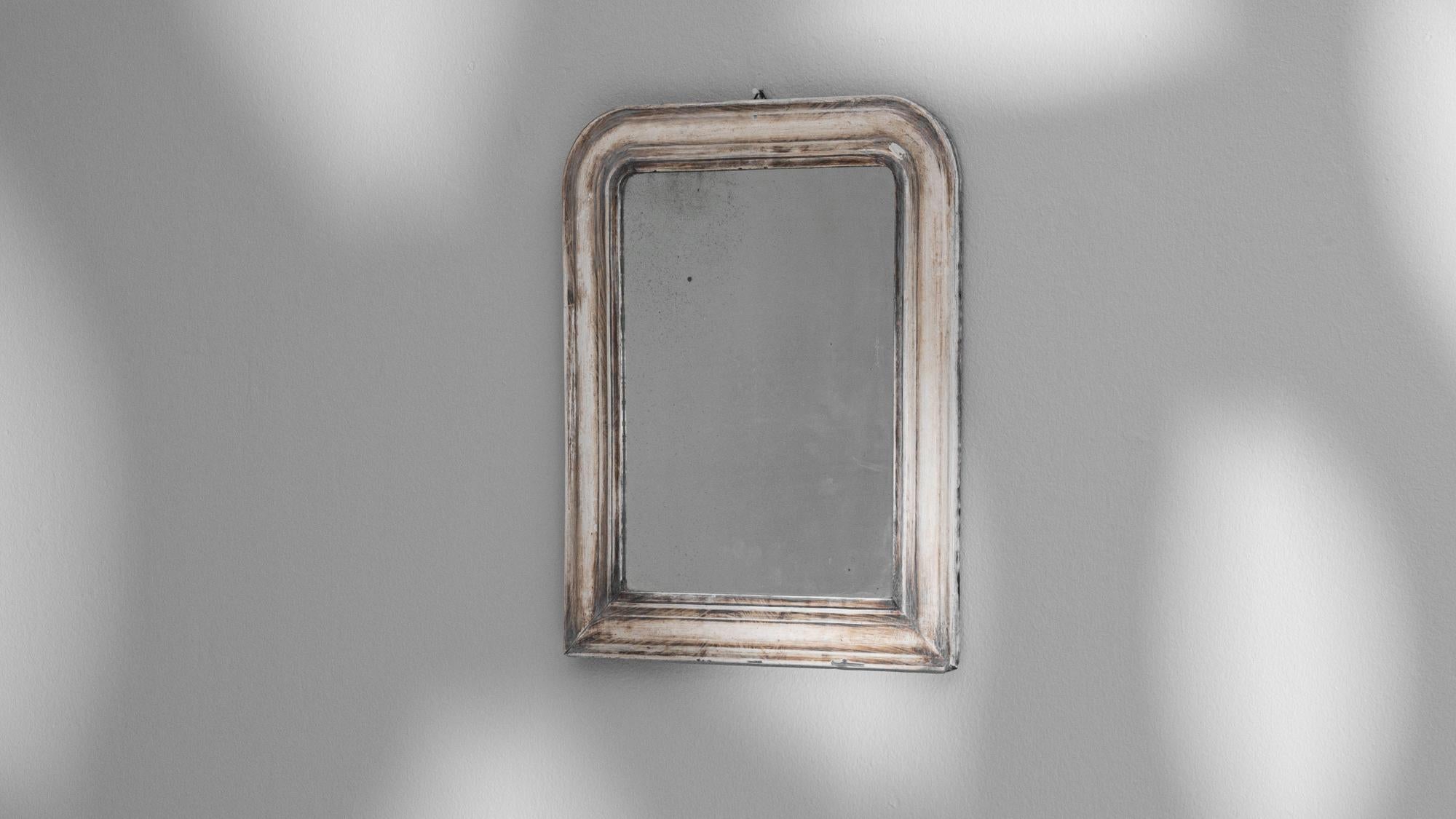 19th Century French Wood White Patinated Mirror For Sale 4