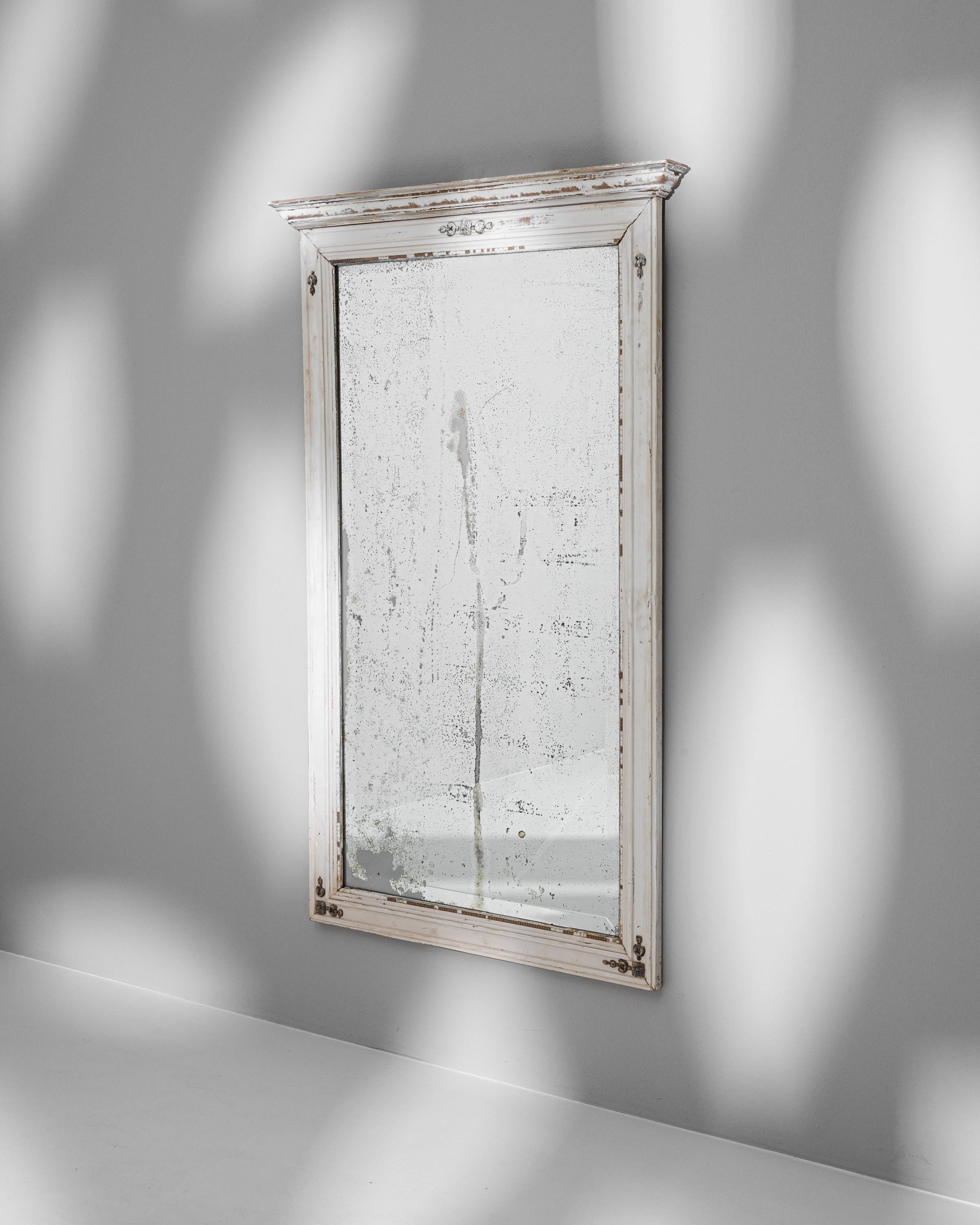19th Century French Wood White Patinated Mirror For Sale 6