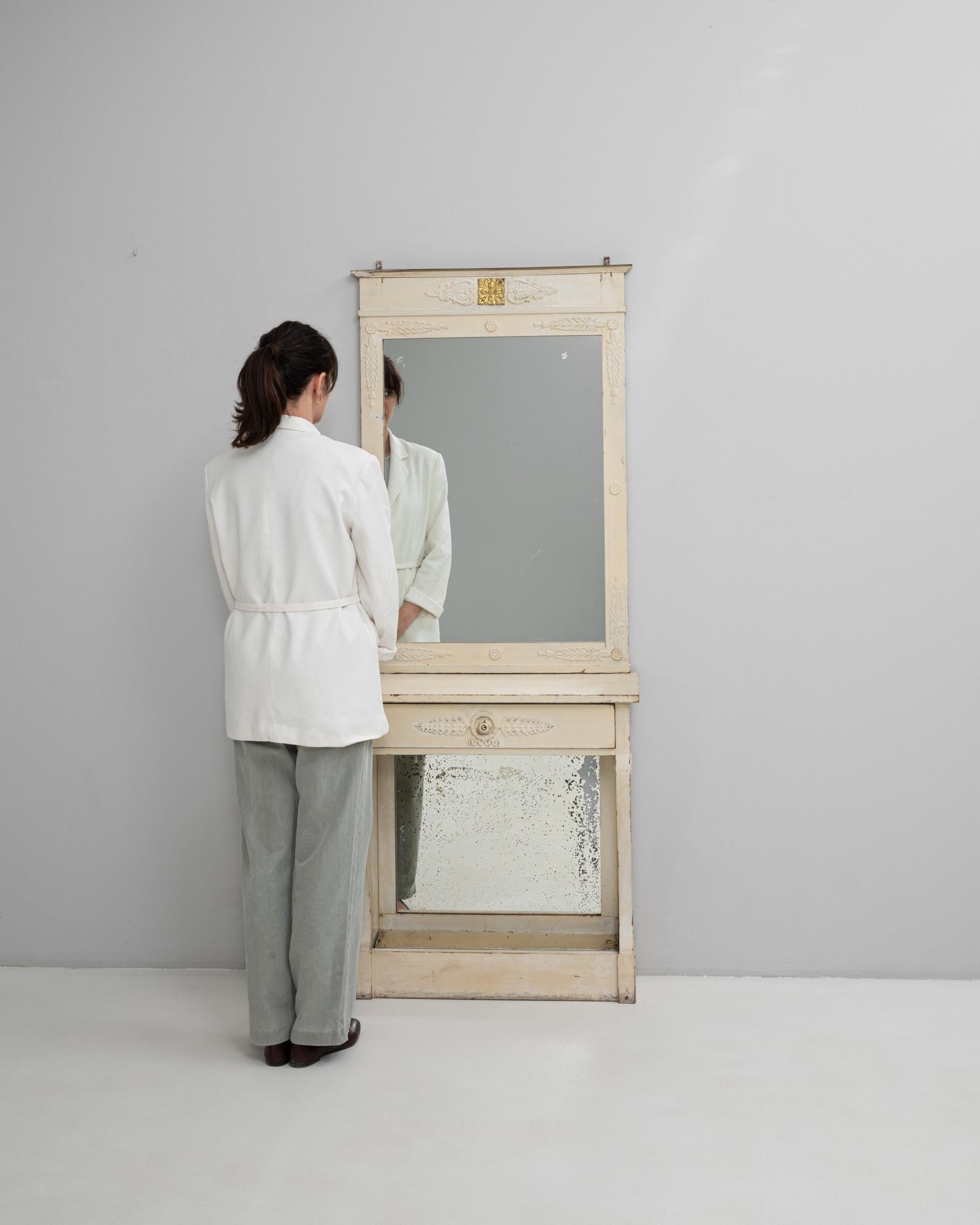 Tocador Francés del Siglo XIX de Madera Patinada Blanca siglo XIX en venta