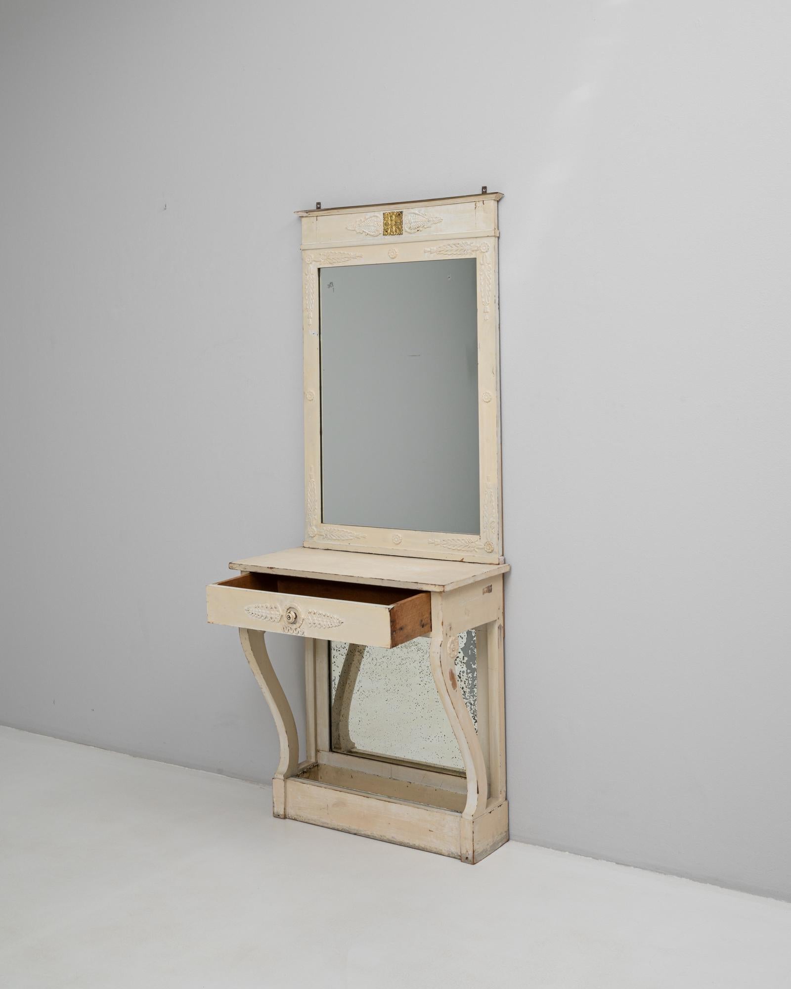 Tocador Francés del Siglo XIX de Madera Patinada Blanca en venta 1