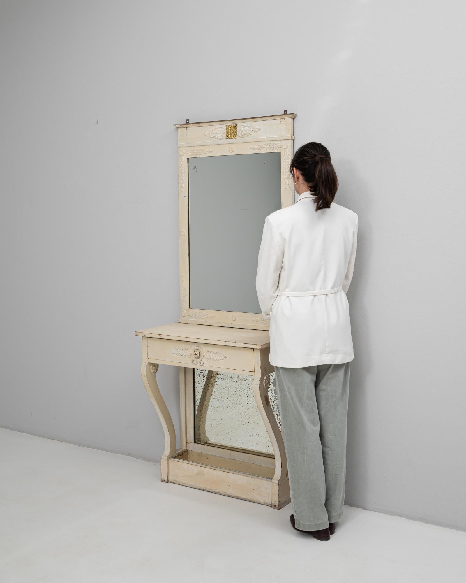 Tocador Francés del Siglo XIX de Madera Patinada Blanca en venta 2