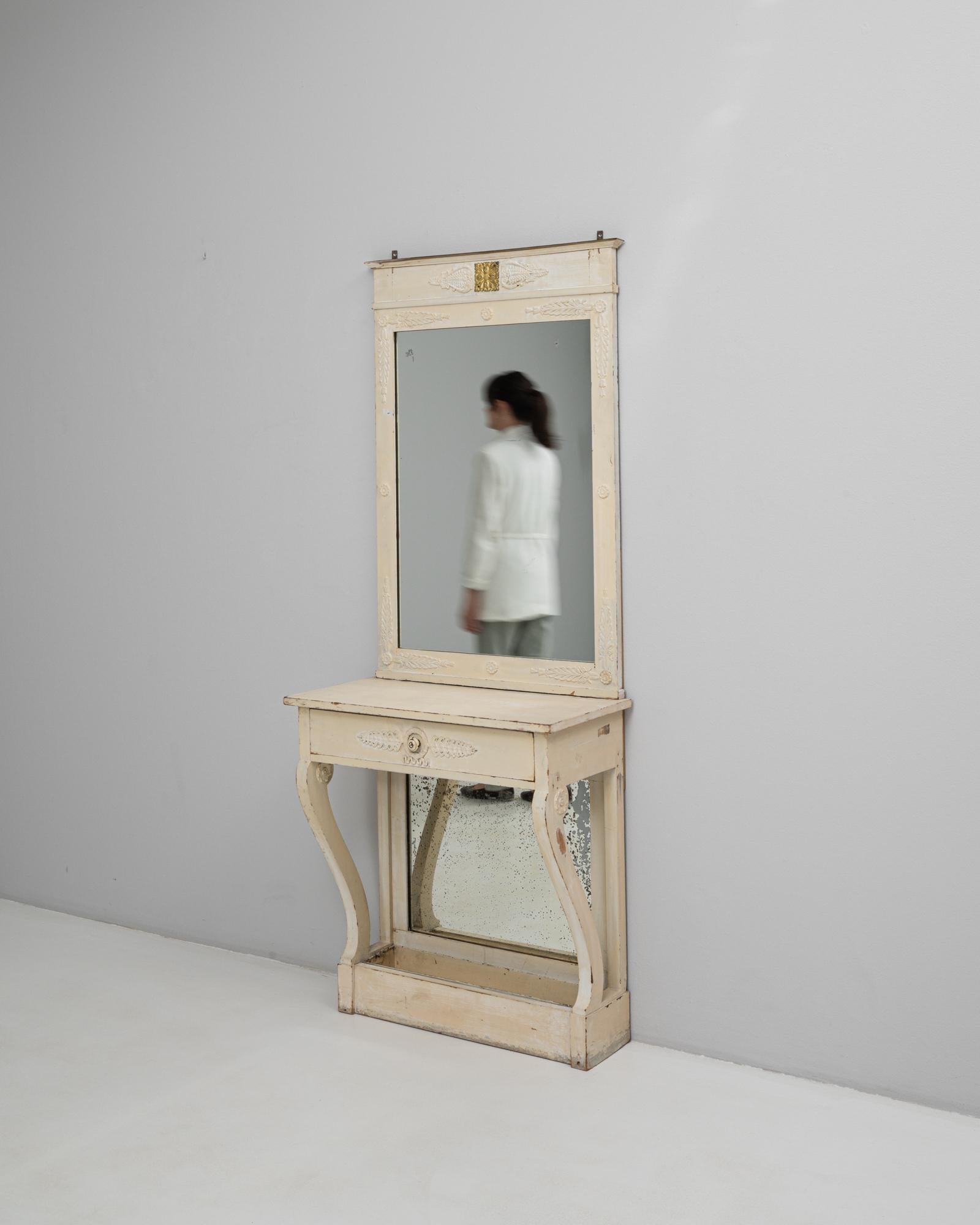 Tocador Francés del Siglo XIX de Madera Patinada Blanca en venta 3