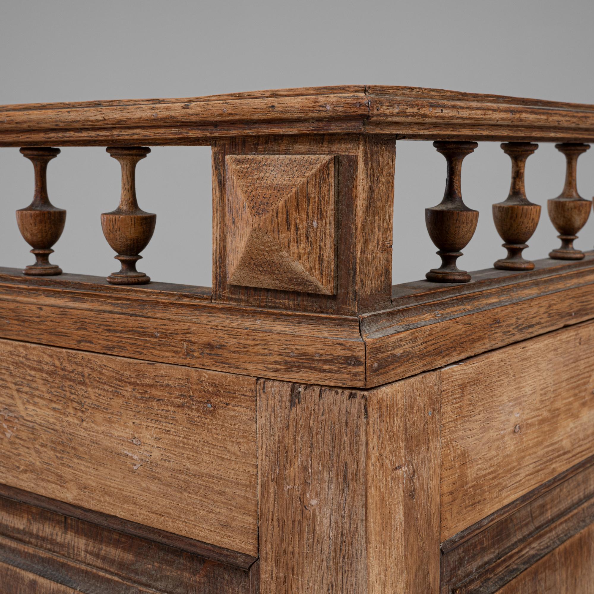 19th Century French Wooden Bar For Sale 6