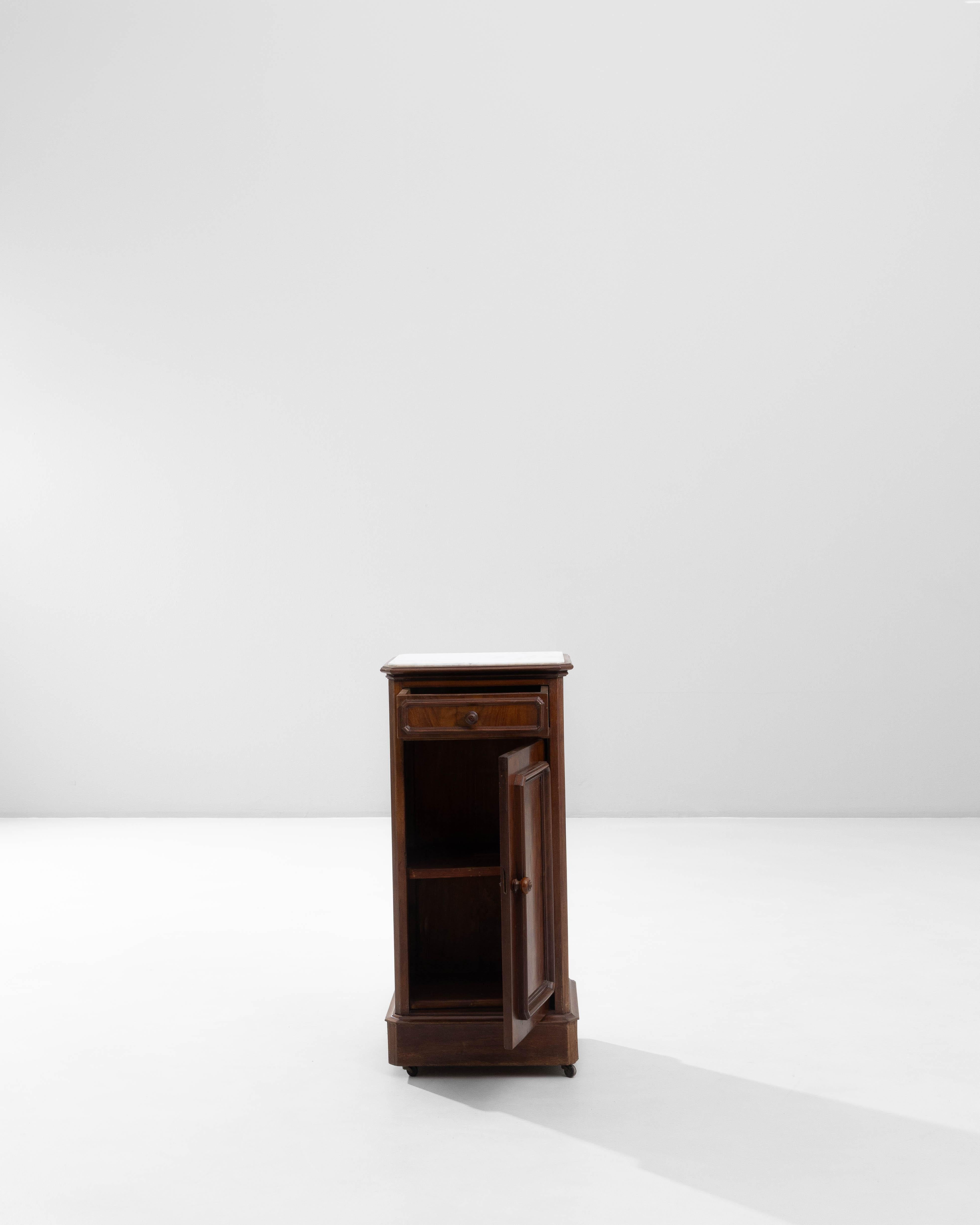 19th Century French Wooden Bedside Table With Marble Top On Wheels In Good Condition For Sale In High Point, NC