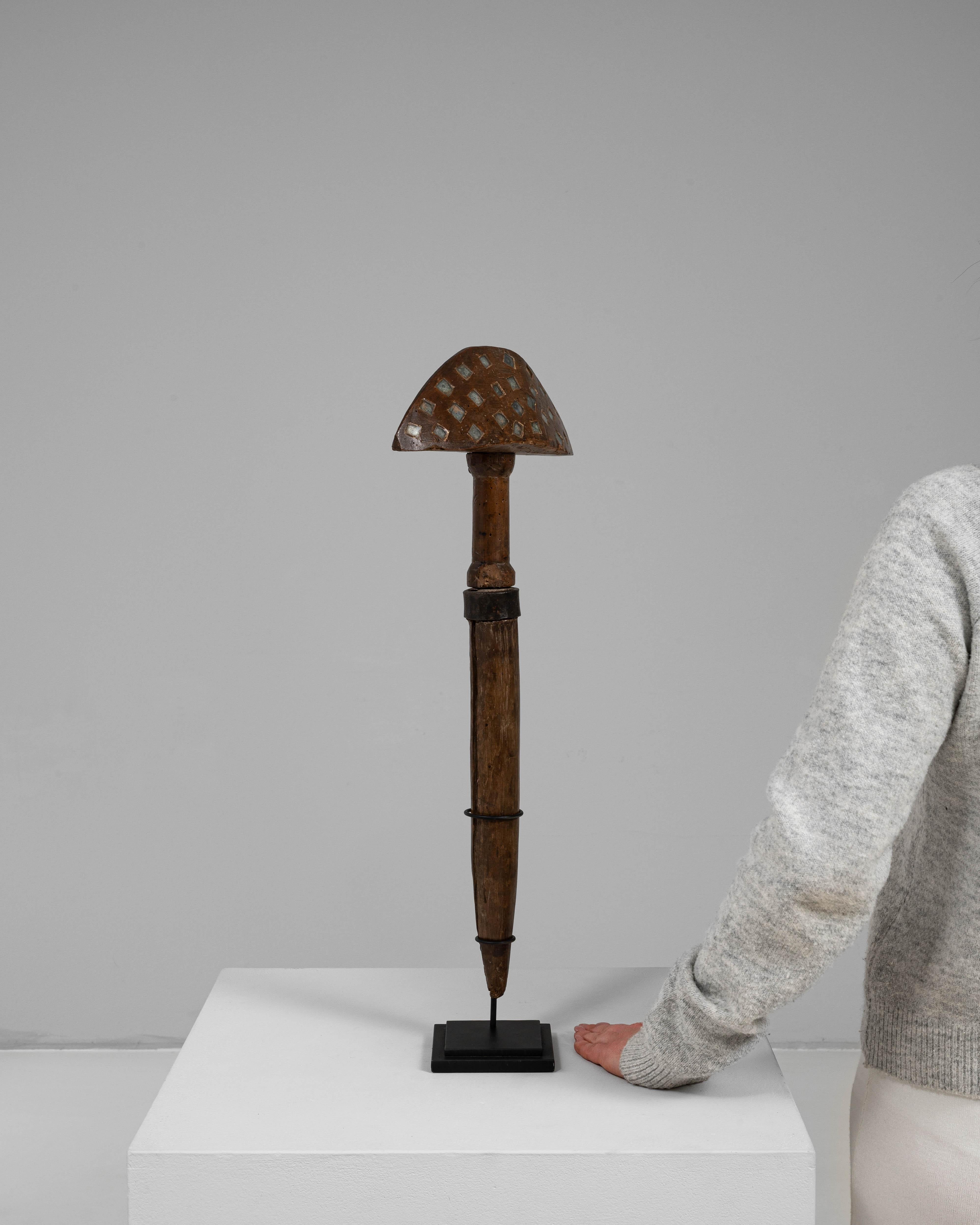 XIXe siècle Leurre à oiseaux en bois du 19e siècle sur support en métal en vente