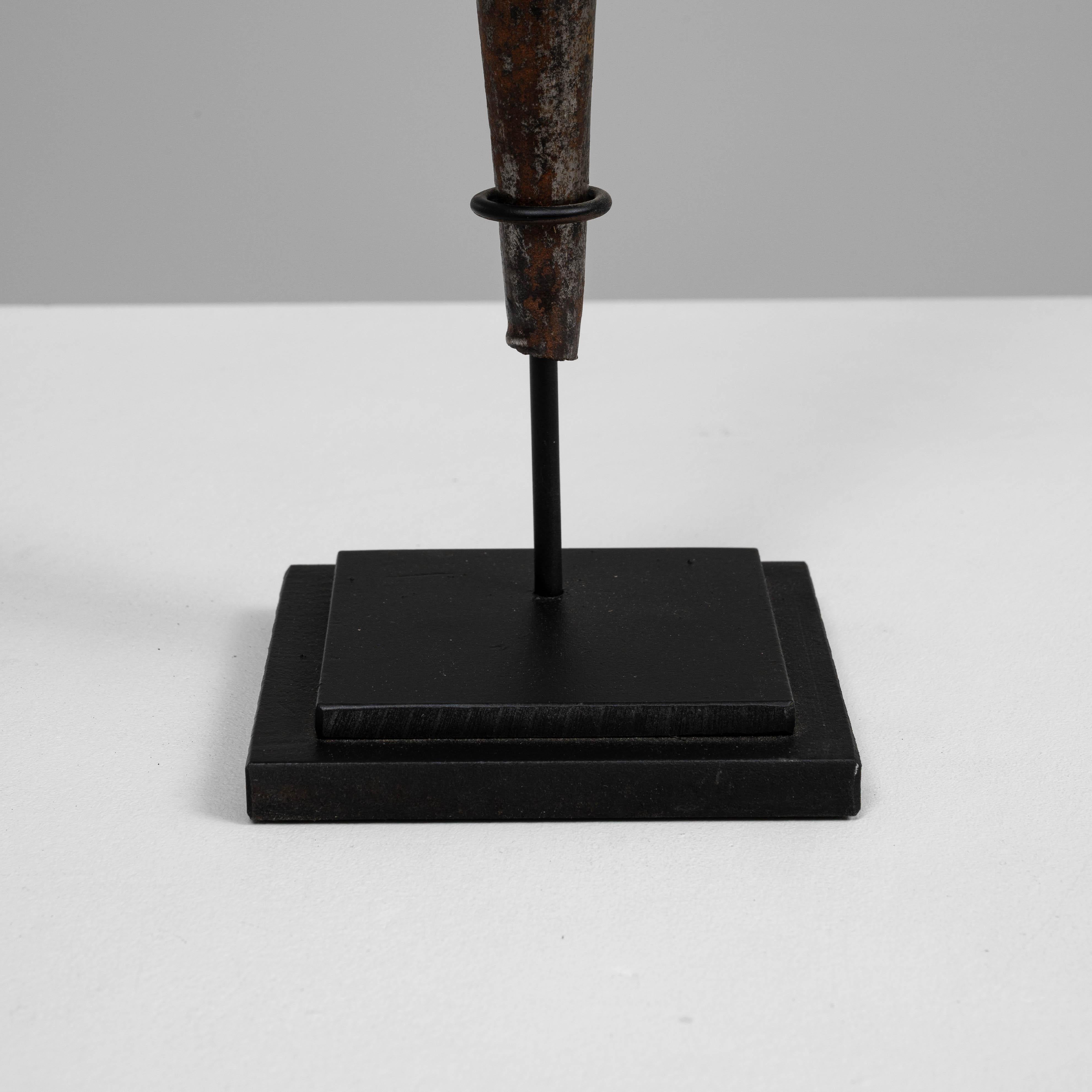 Señuelo francés de madera para pájaros del siglo XIX sobre soporte de metal en venta 4