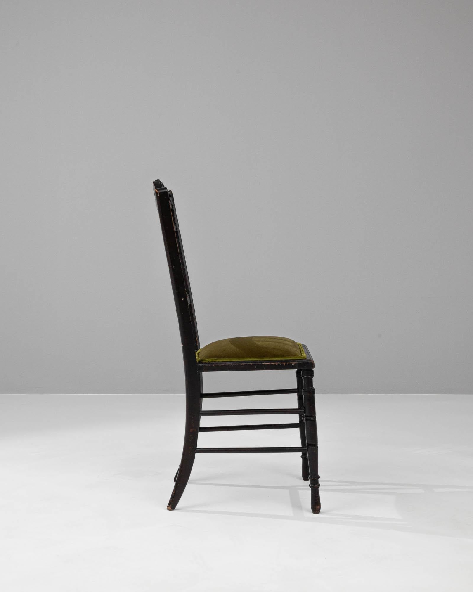 19th Century French Wooden Bistro Chair For Sale 1
