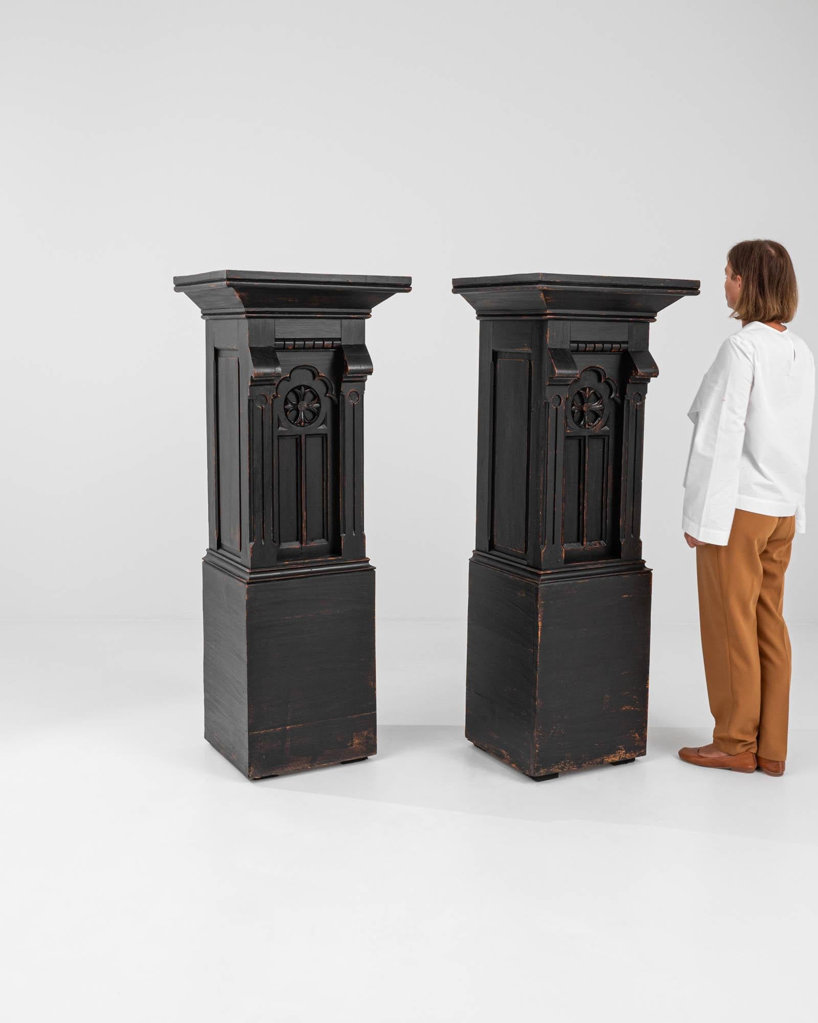 19th Century French Wooden Black Patinated Pedestals, Set of 2 For Sale 3