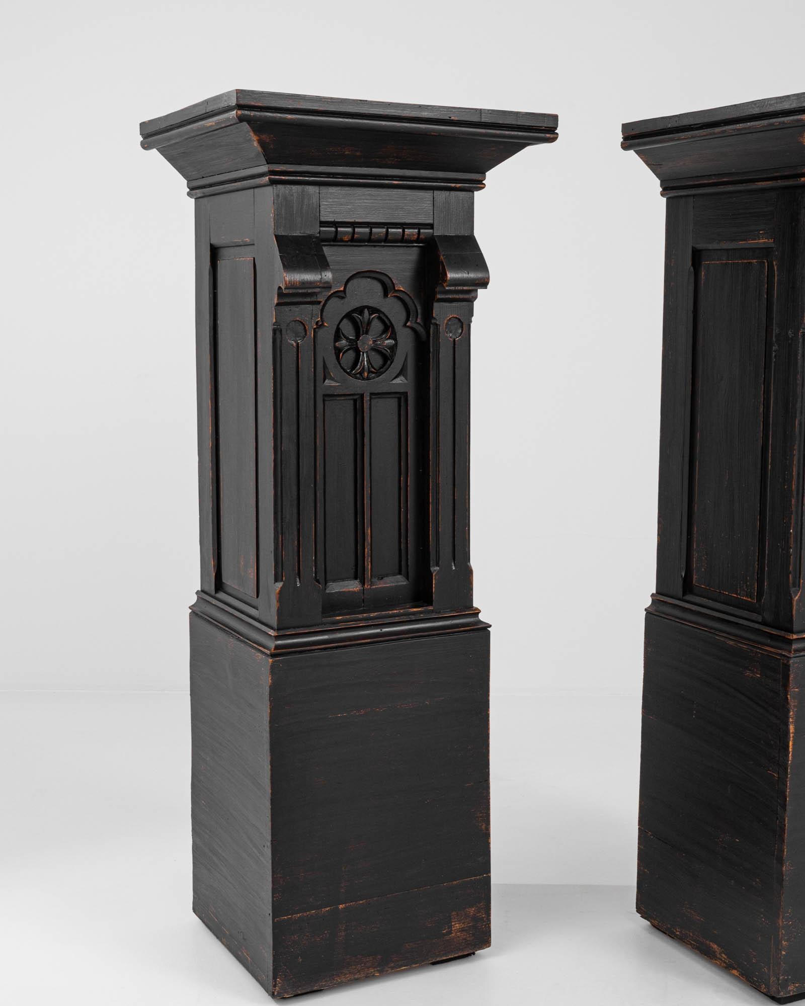 19th Century French Wooden Black Patinated Pedestals, Set of 2 For Sale 4