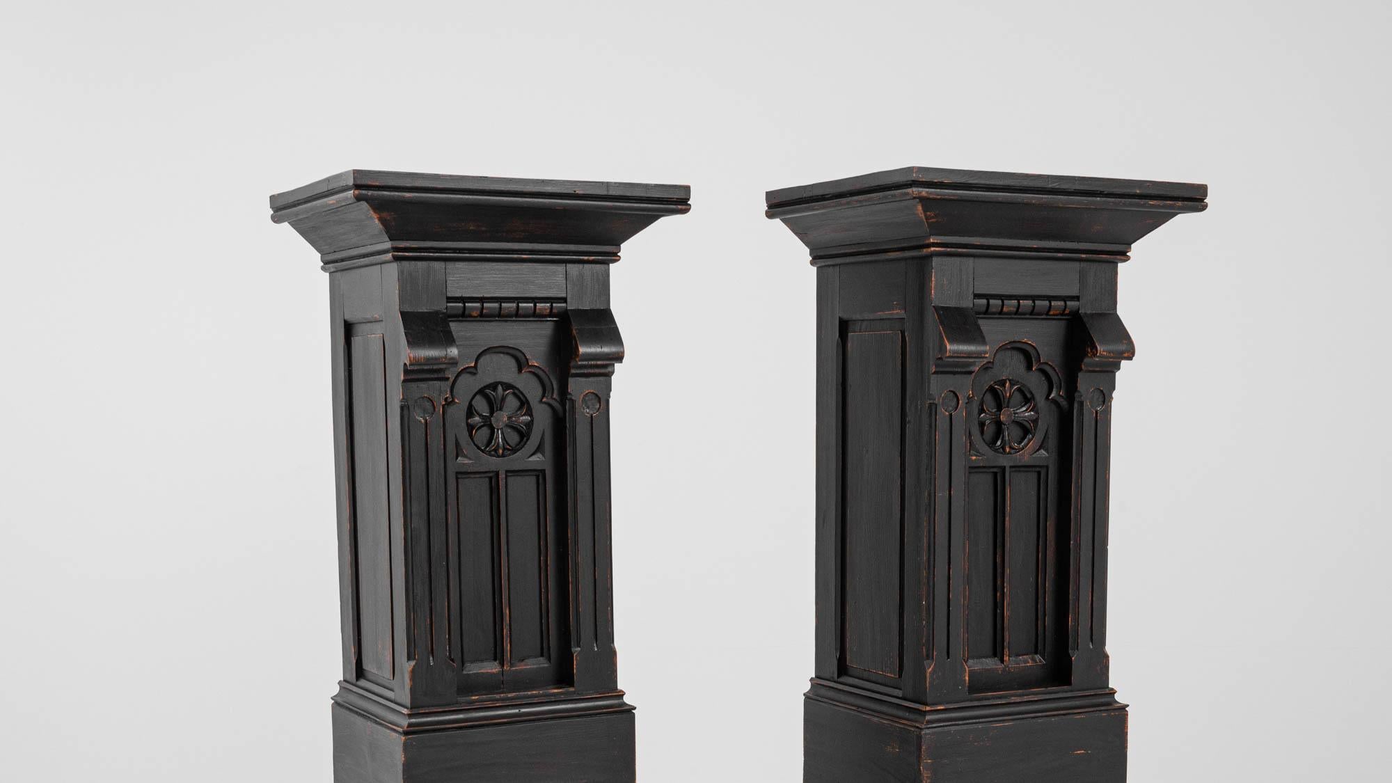 19th Century French Wooden Black Patinated Pedestals, Set of 2 For Sale 5