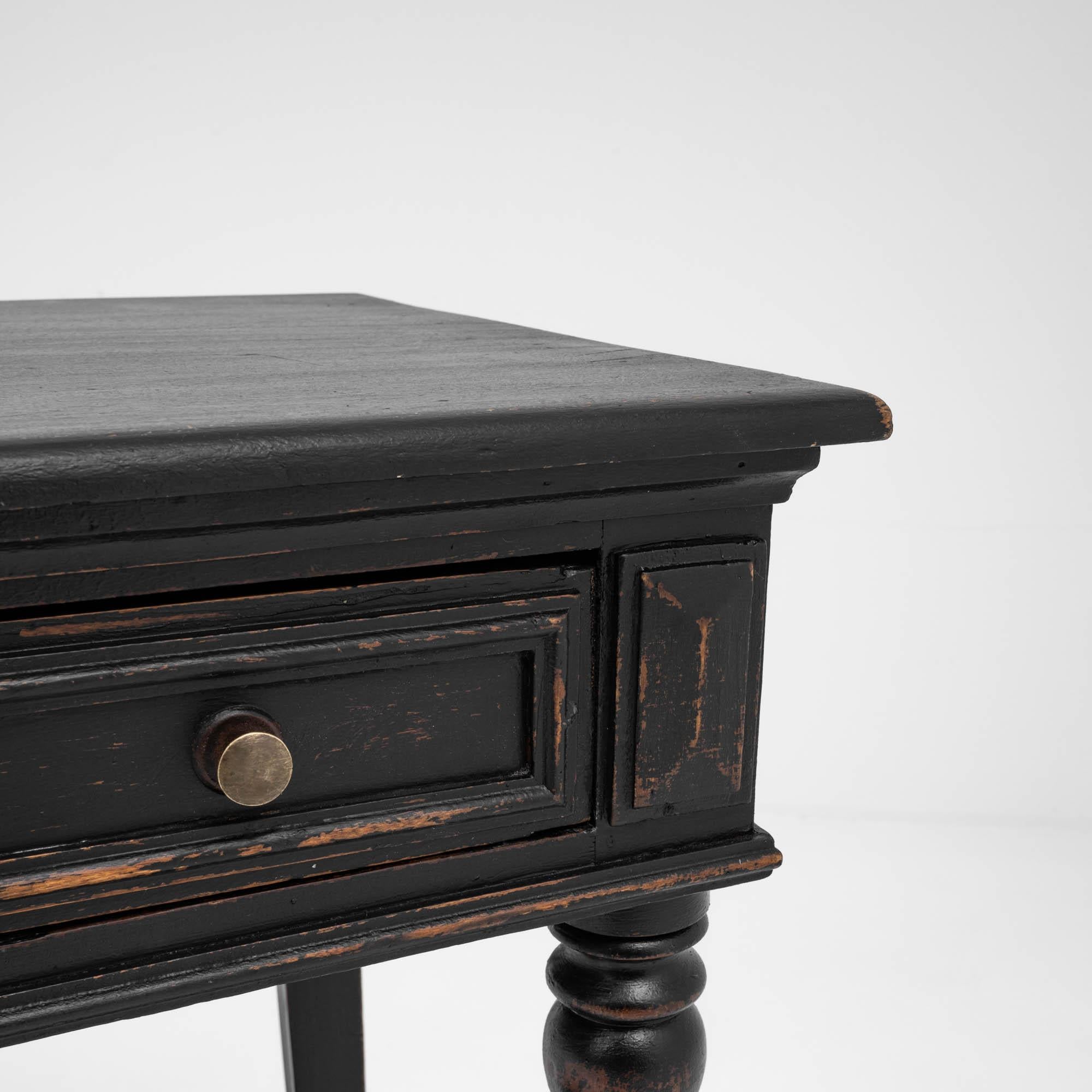 19th Century French Wooden Black Patinated Side Table For Sale 7