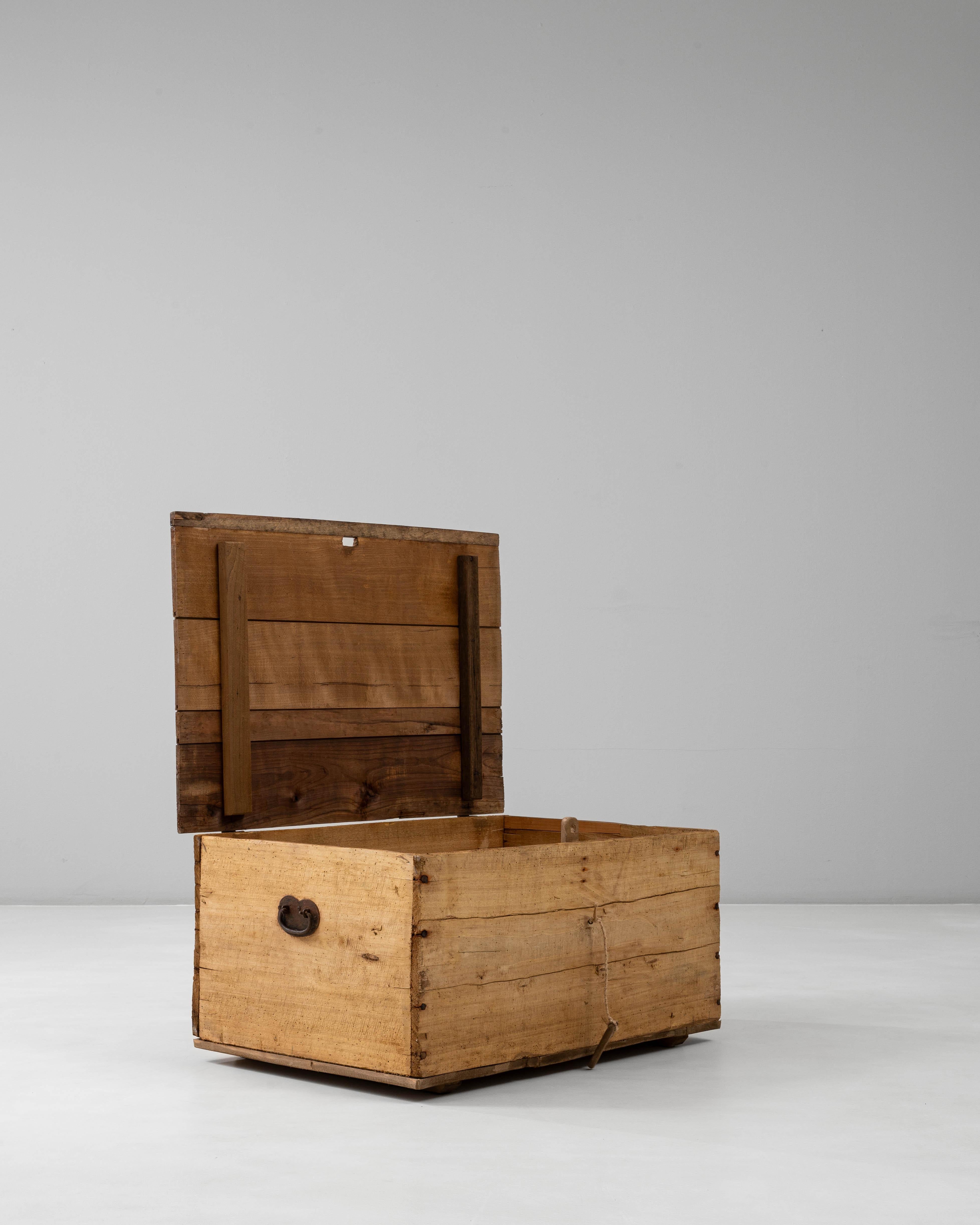Cassapanca francese in legno del XIX secolo in vendita 1
