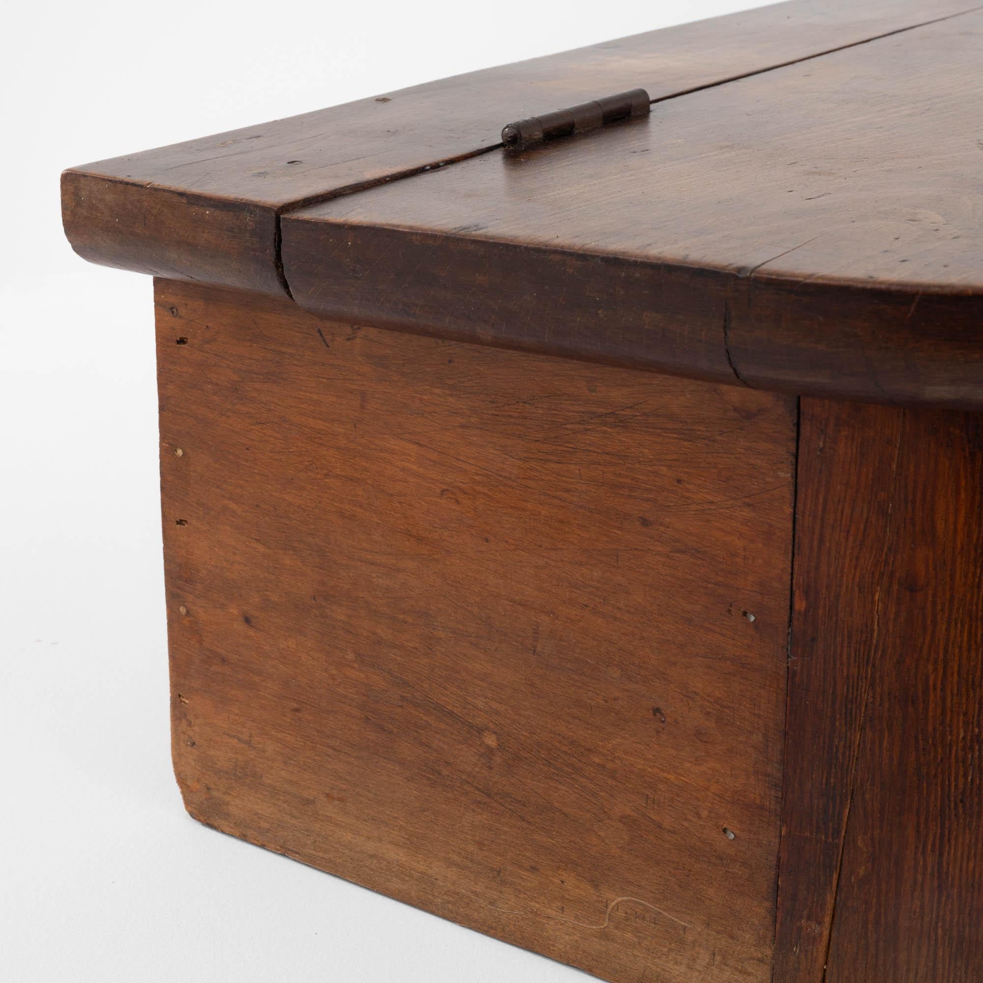 Boîte en bois française du 19e siècle en vente 8