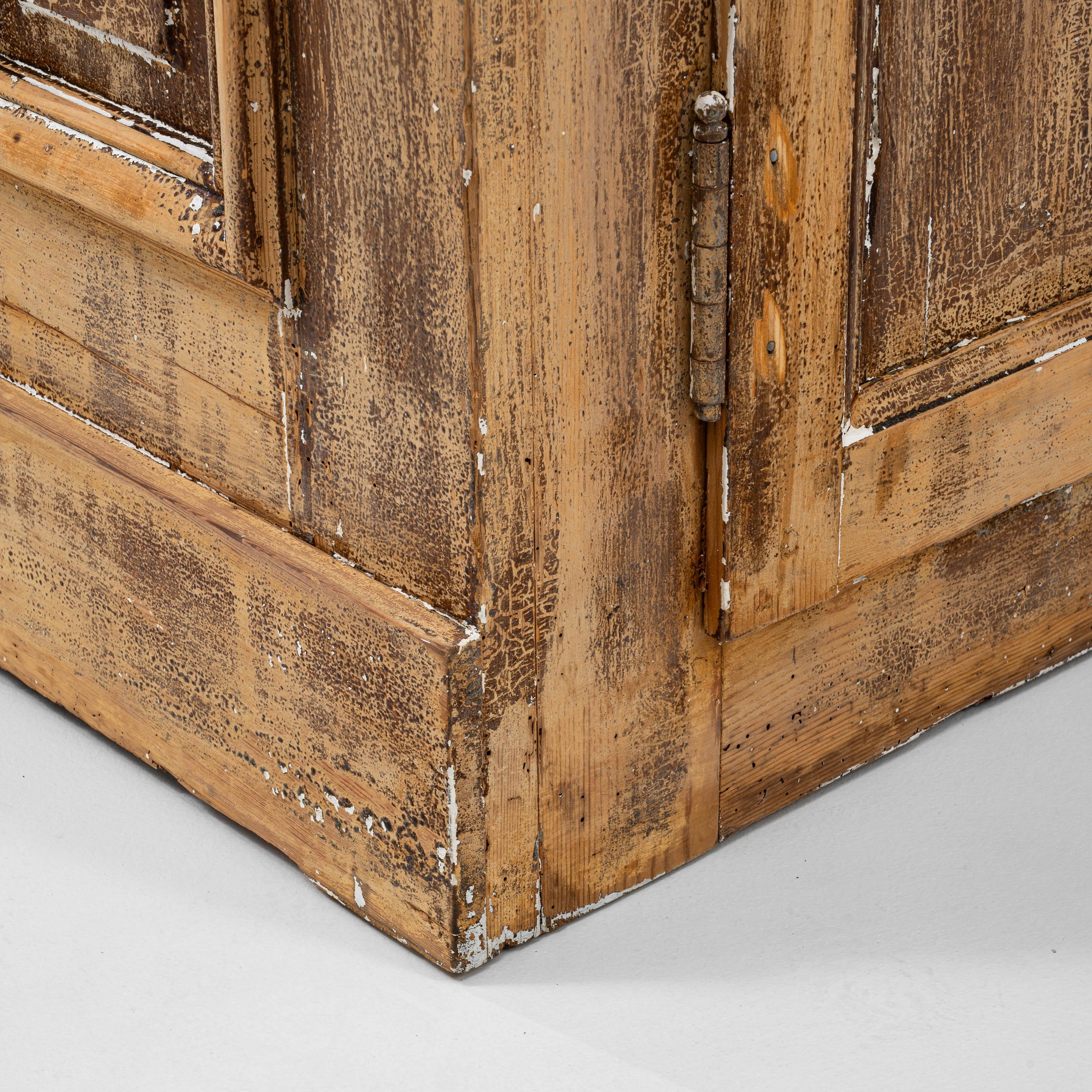 19th Century French Wooden Buffet im Angebot 6