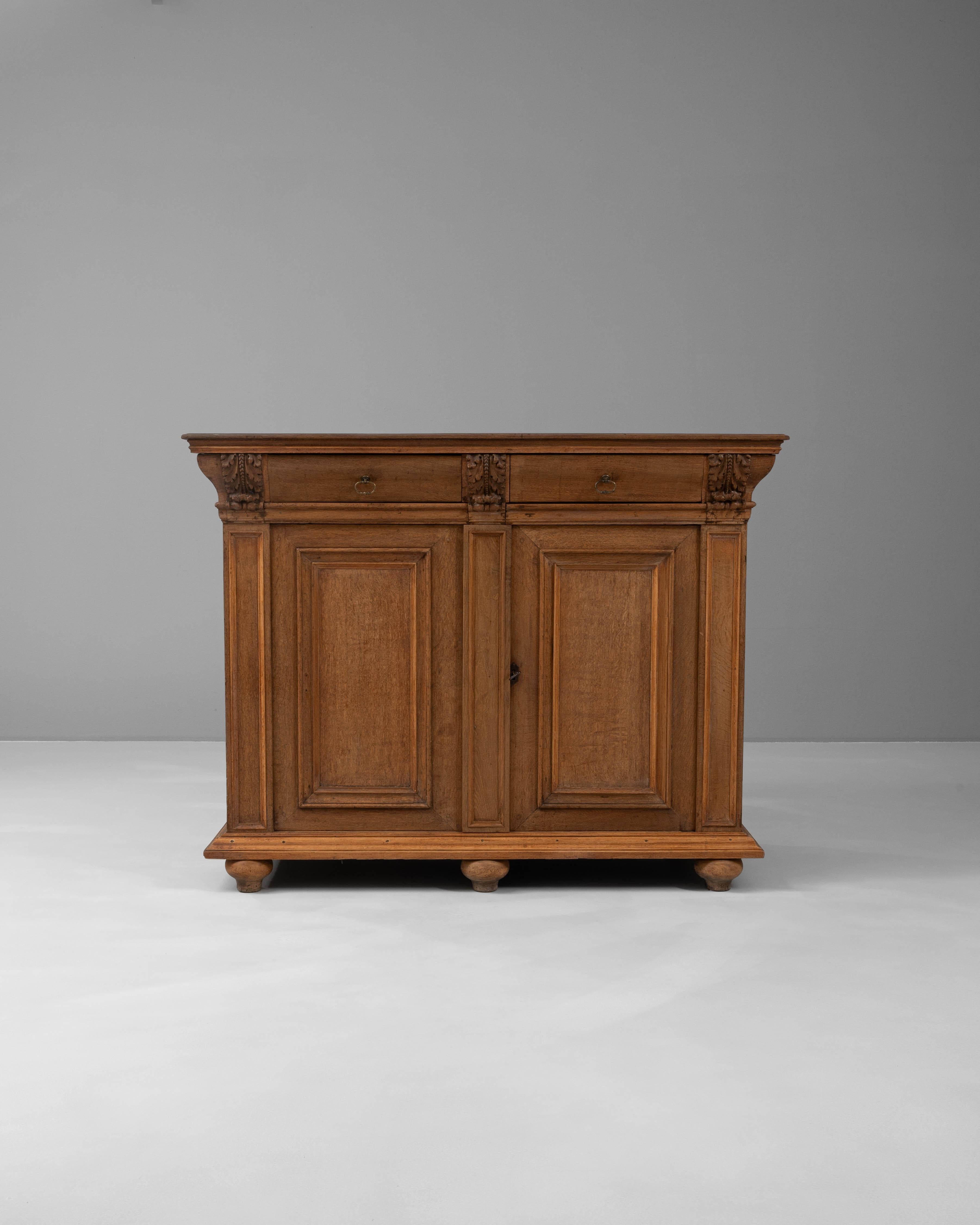 Francese Buffet francese in legno del XIX secolo in vendita