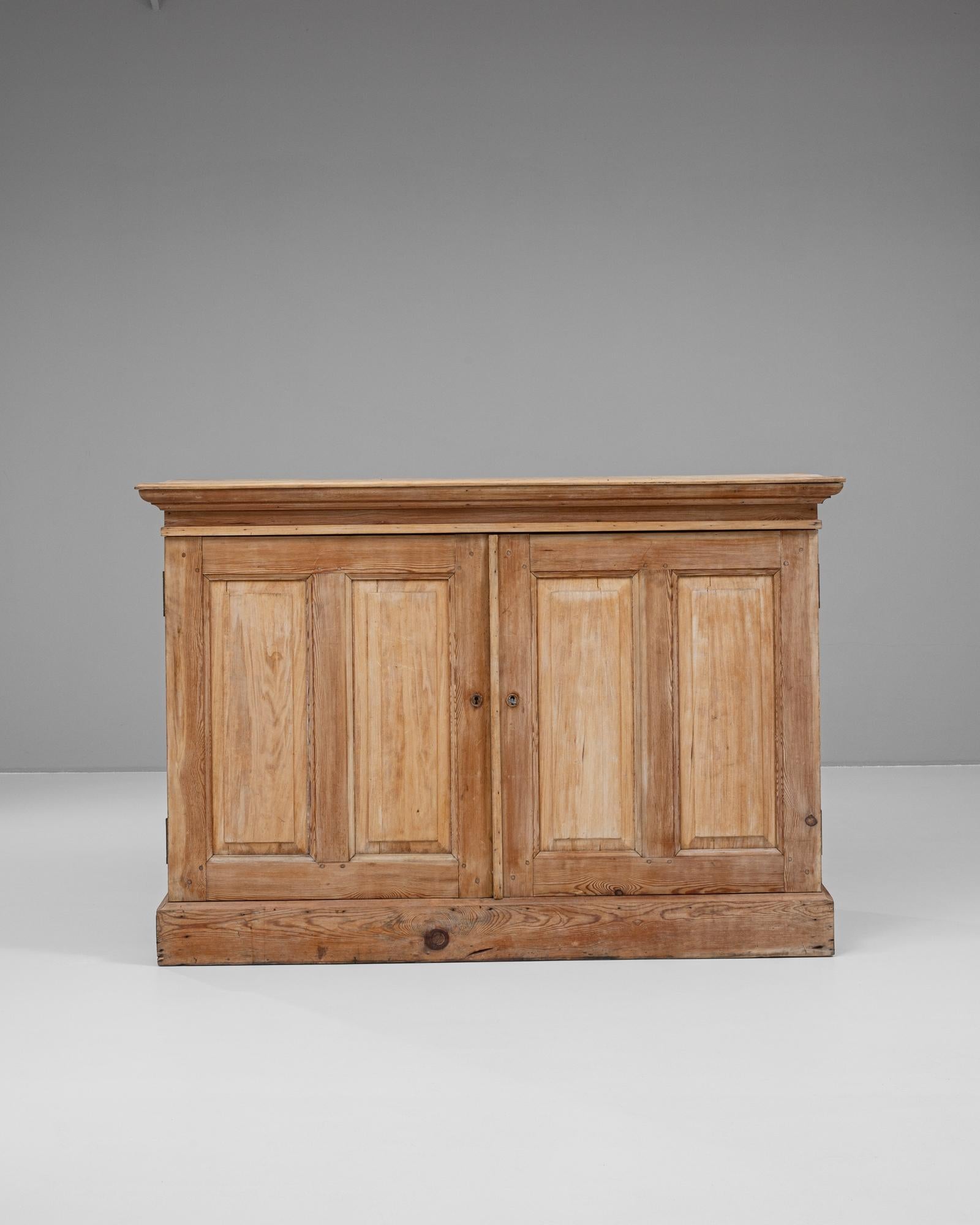 Francese Buffet francese in legno del XIX secolo in vendita