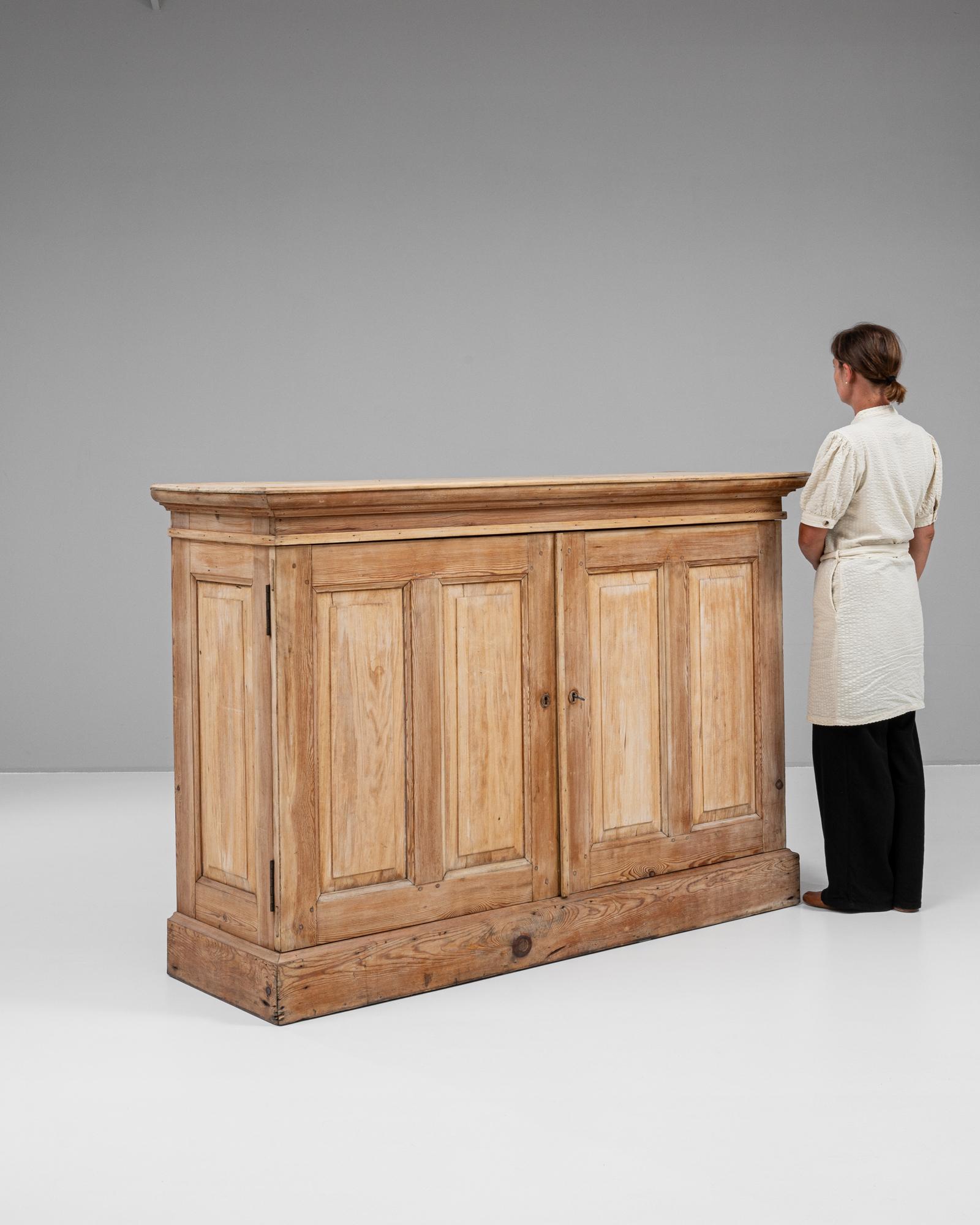 Buffet francese in legno del XIX secolo in vendita 1