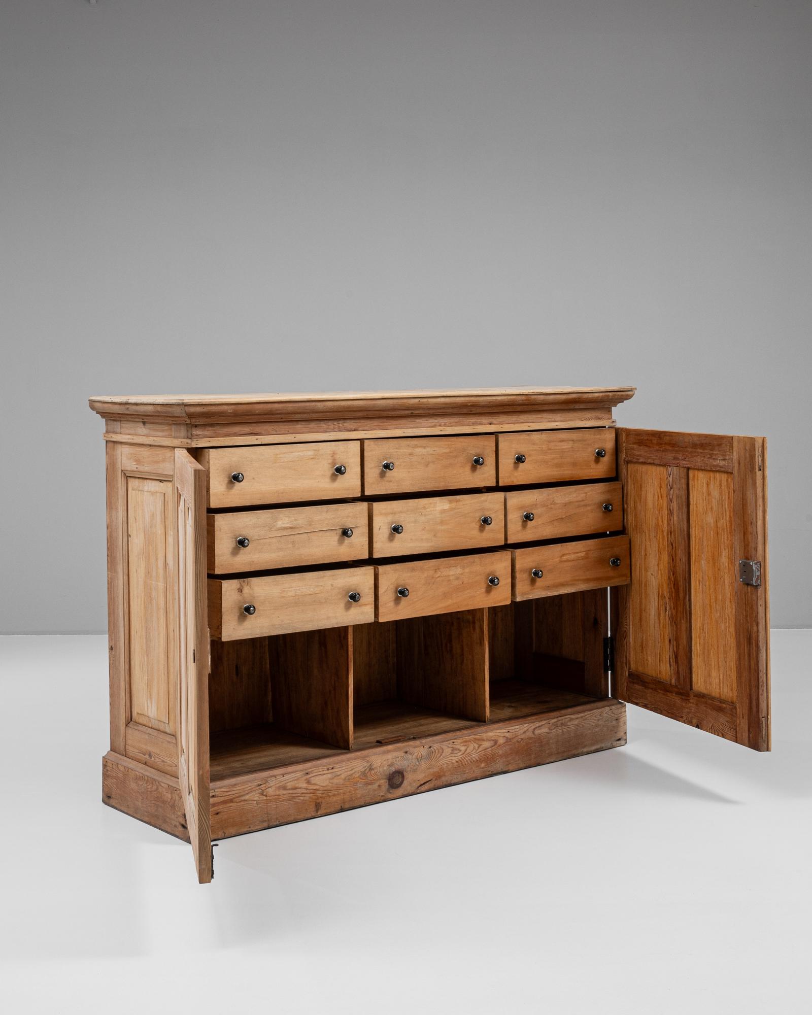 Buffet francese in legno del XIX secolo in vendita 2