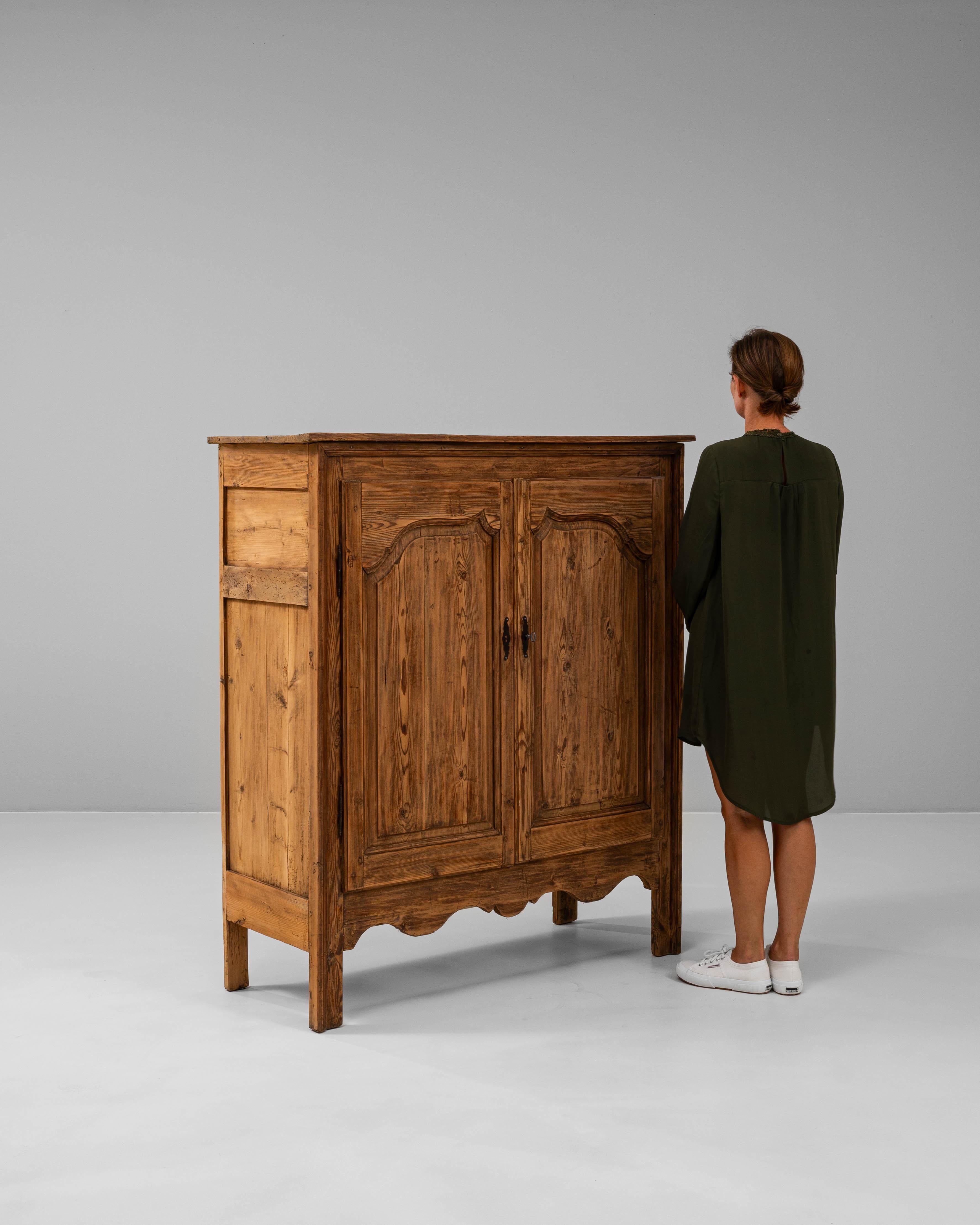 Buffet francese in legno del XIX secolo in vendita 2