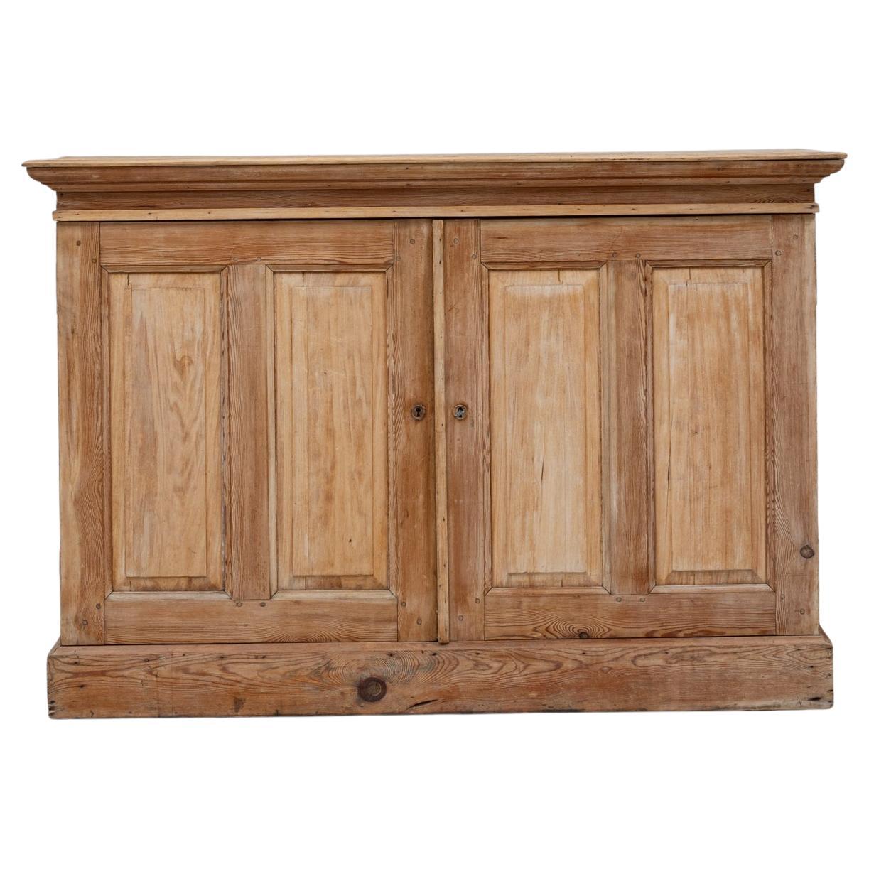 Buffet francese in legno del XIX secolo