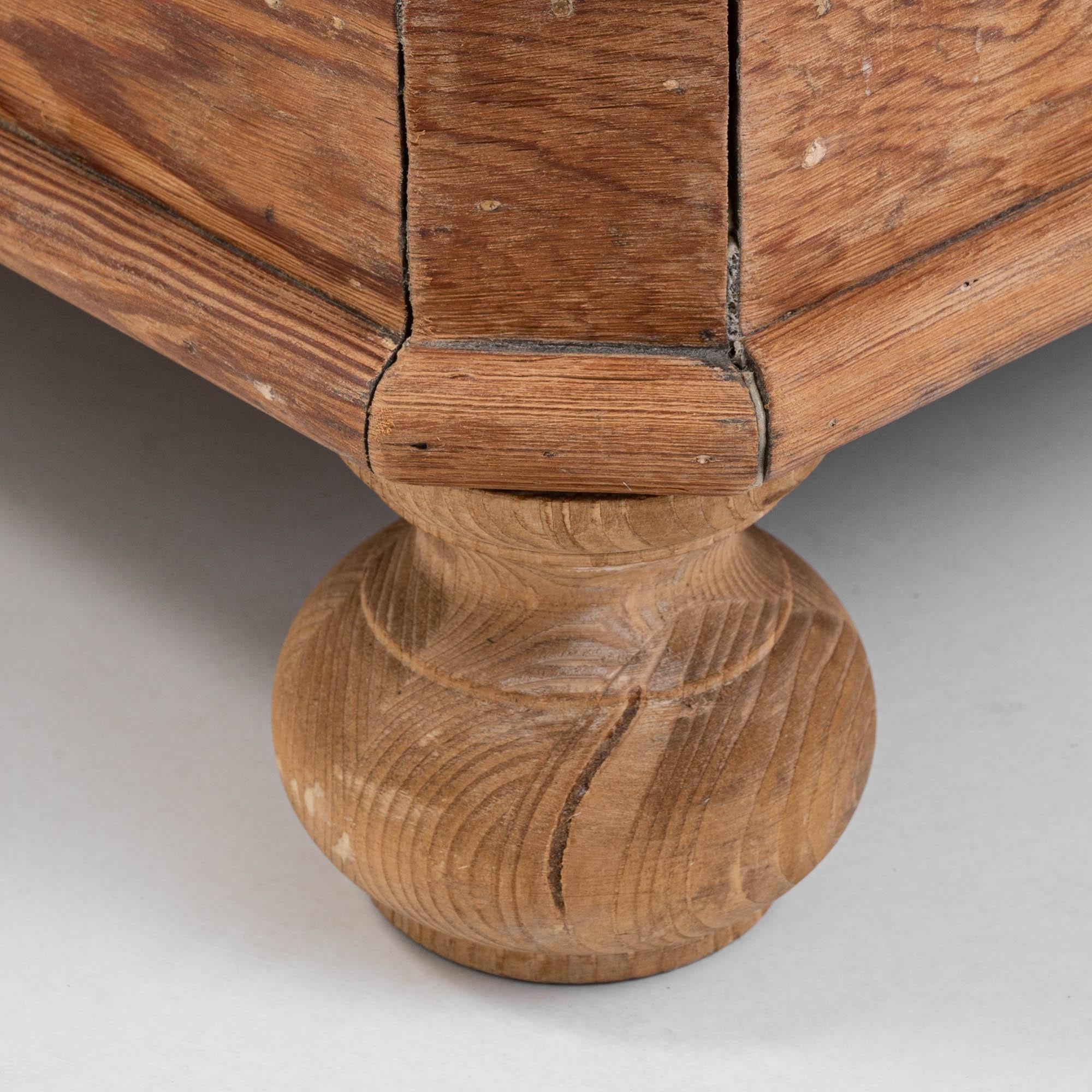 Cabinet en bois français du 19ème siècle en vente 4