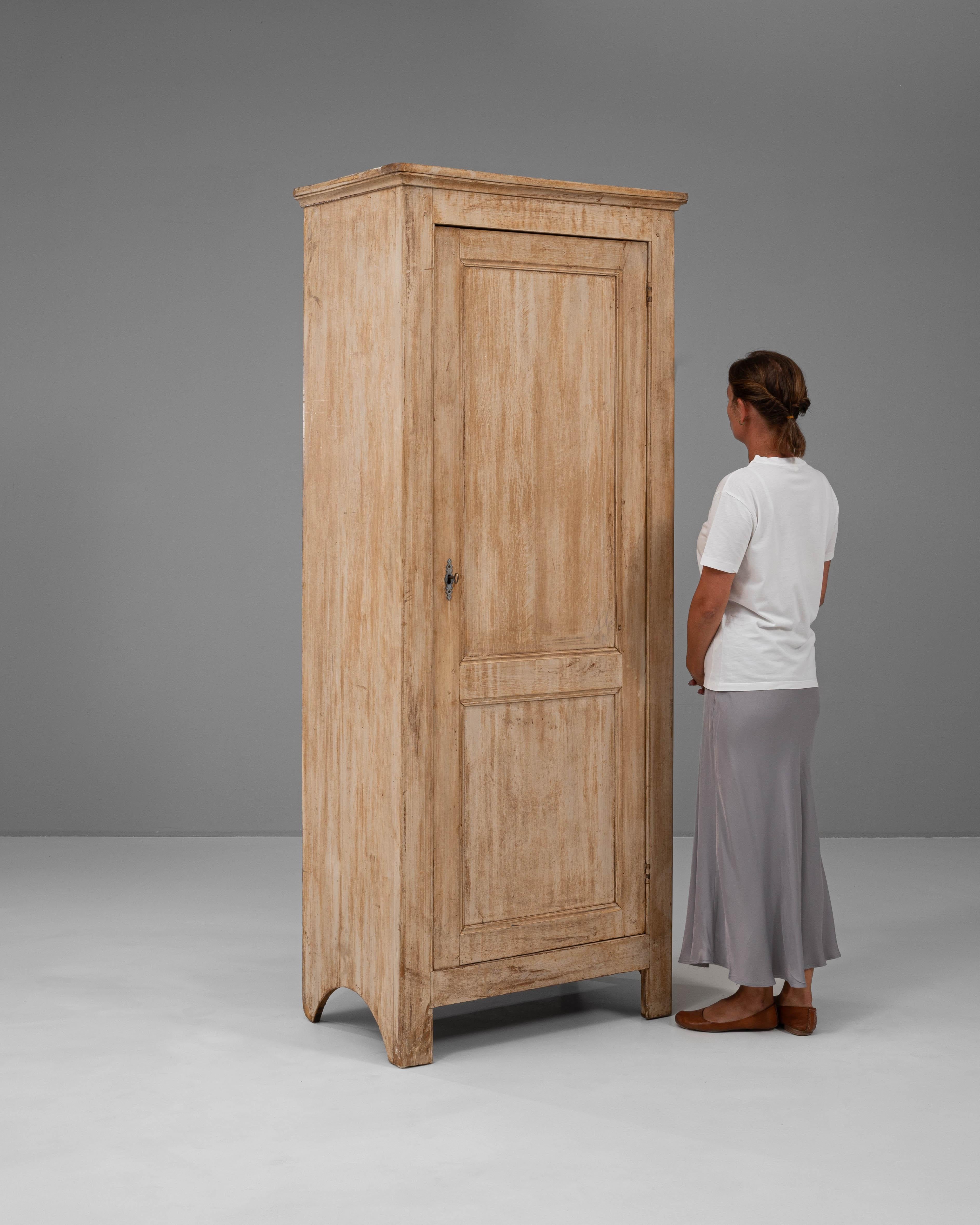 19th Century French Wooden Cabinet For Sale 3