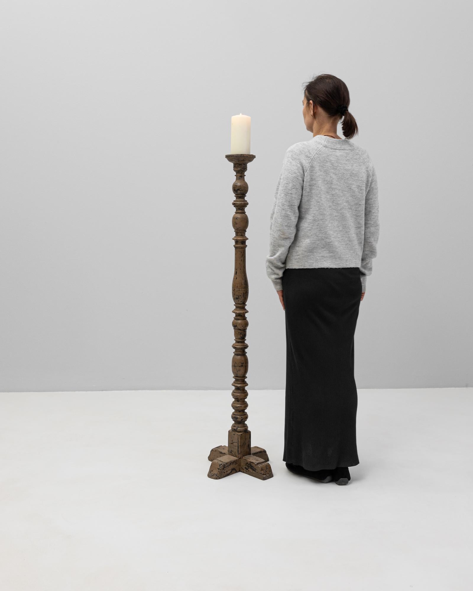 Legno Candeliere in legno francese del XIX secolo in vendita