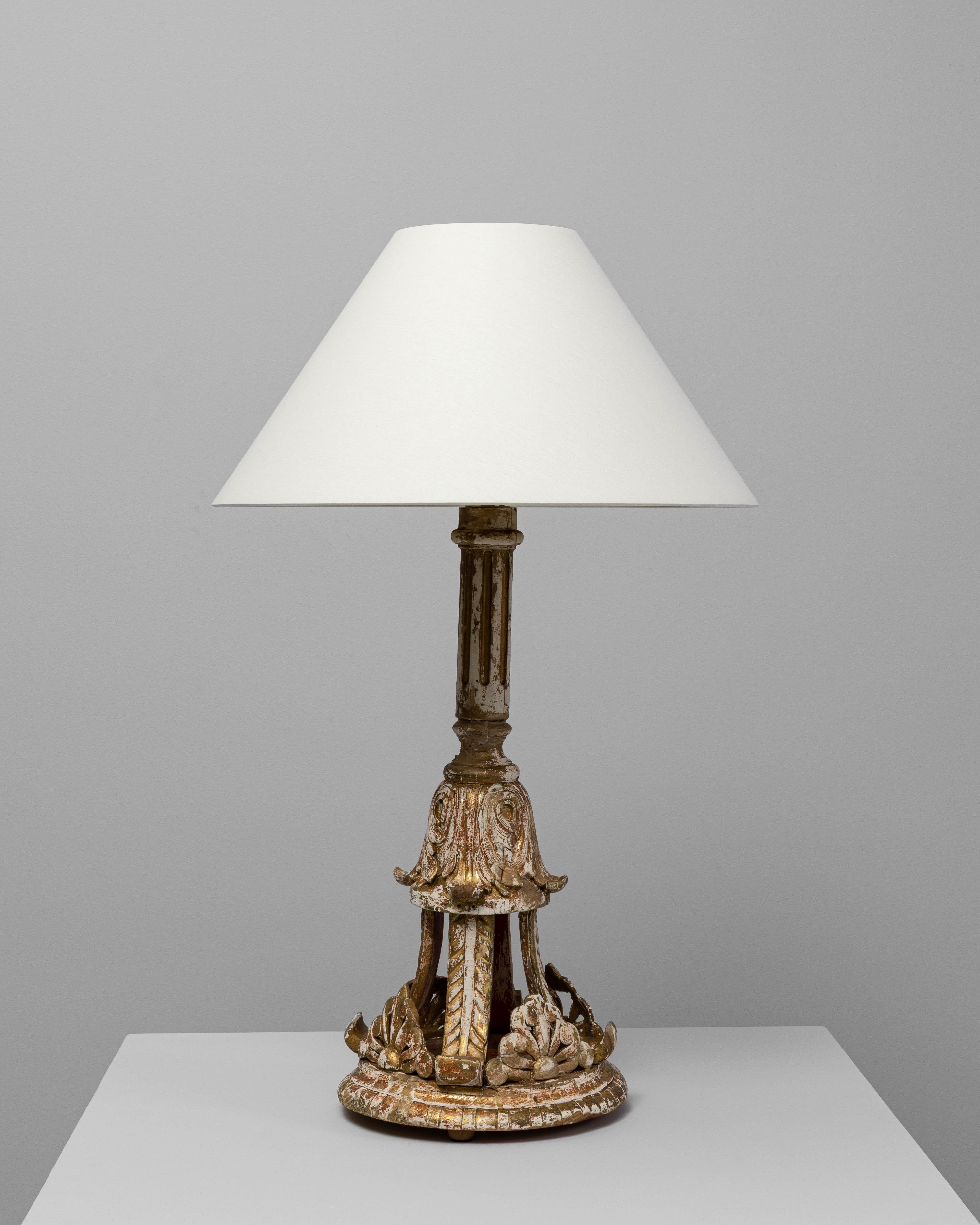 Lampe de table en bois sculpté du XIXe siècle en vente 4