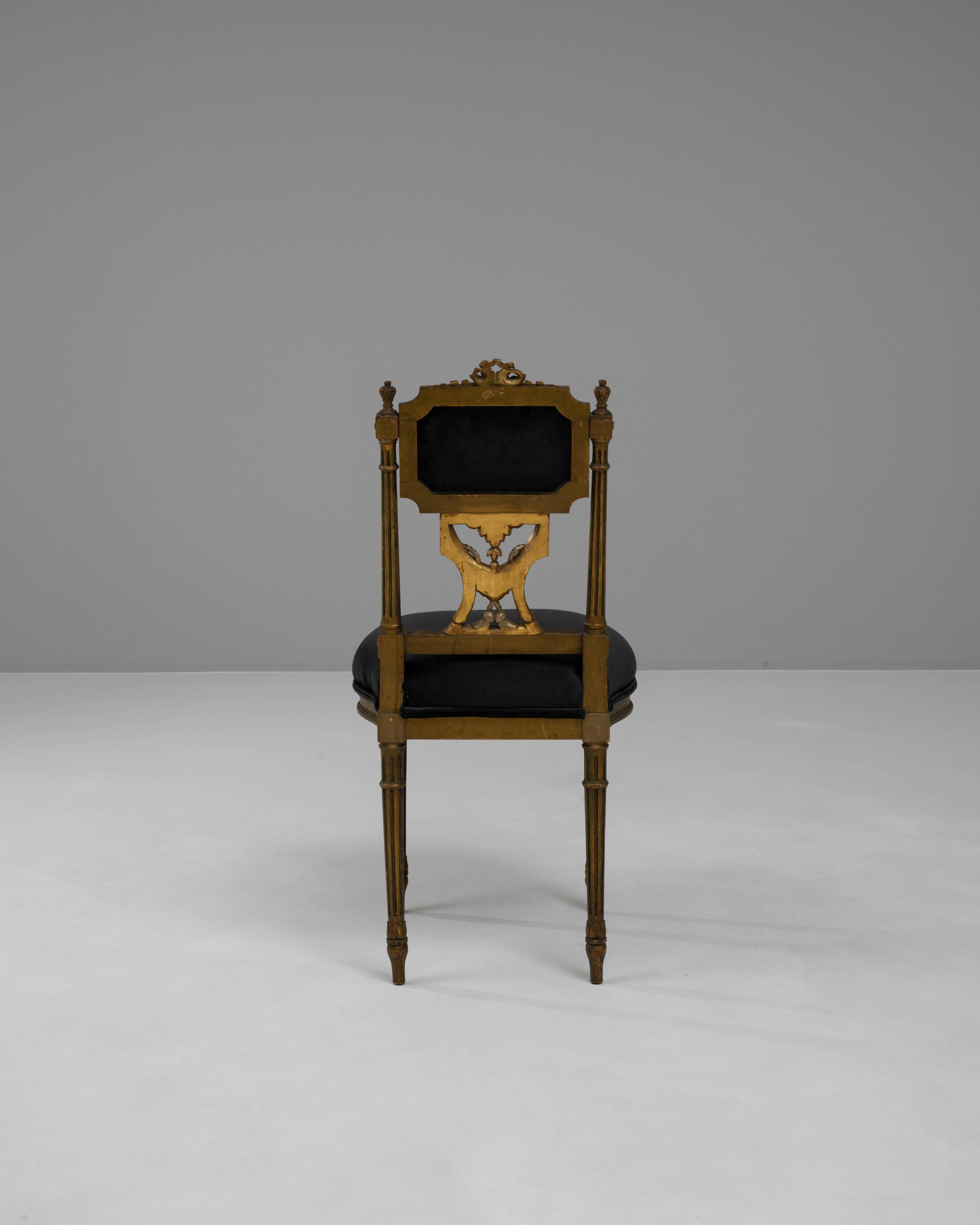Tissu d'ameublement Chaise française du 19ème siècle avec assise tapissée en vente
