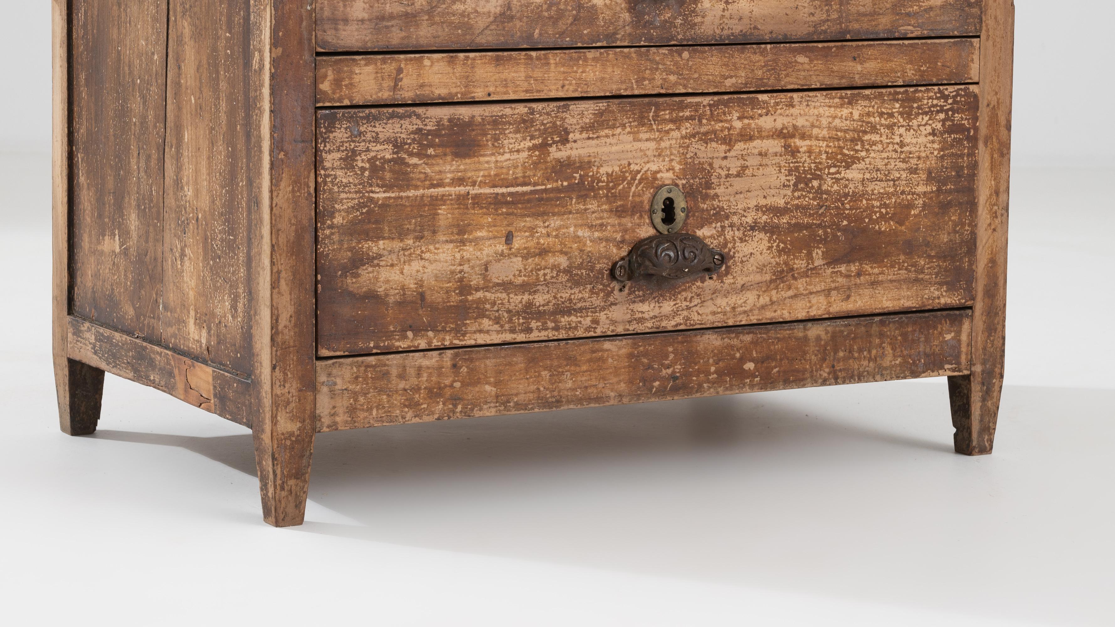 19th Century French Wooden Chest of Drawers For Sale 5